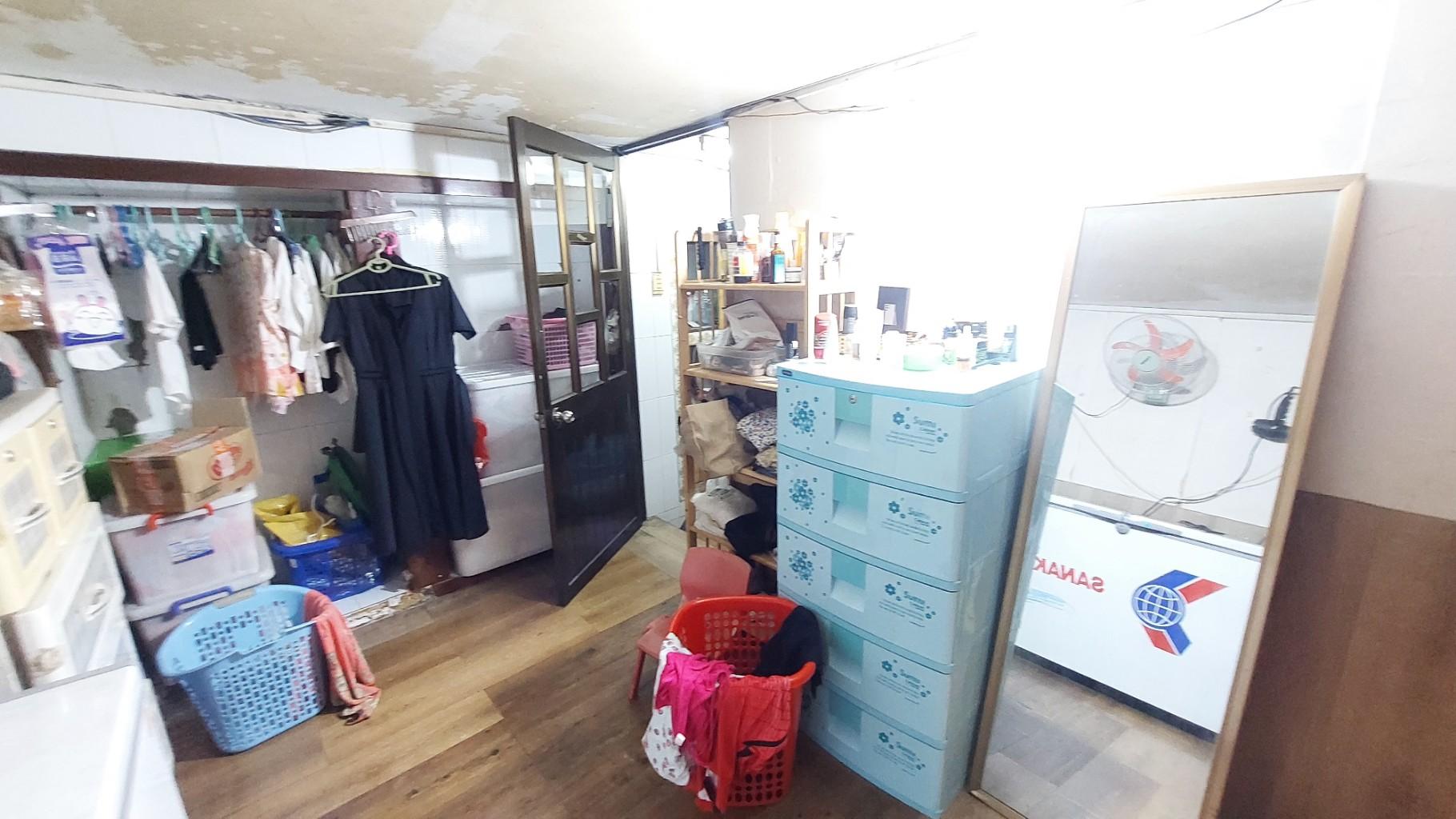 Bán nhà mặt phố 4 tầng rộng 145.5m2 tại Quận 5 giá 40 tỷ