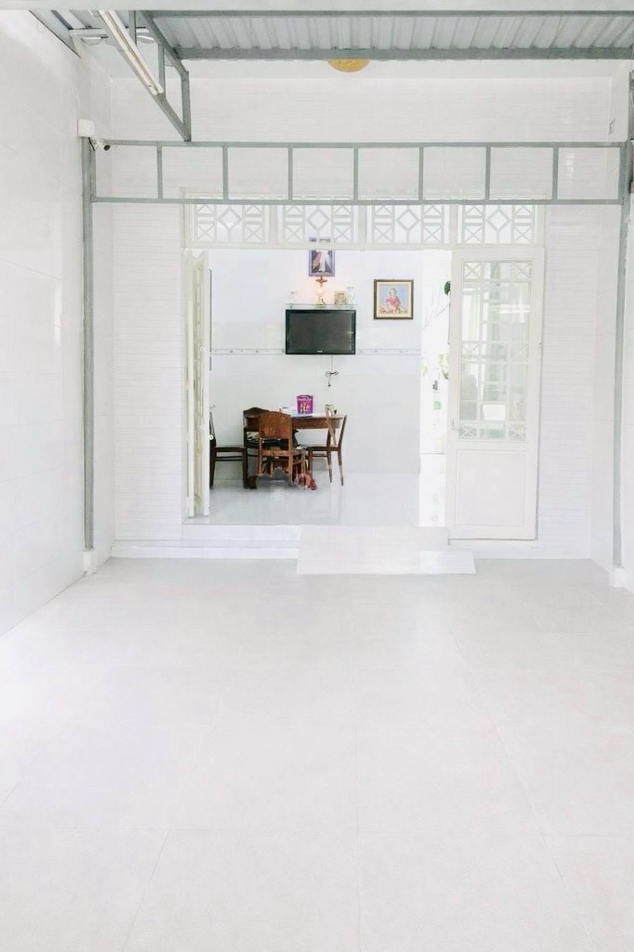 Nhà 3 tầng mặt phố rộng thoáng, giá siêu tốt tại Bình Thạnh