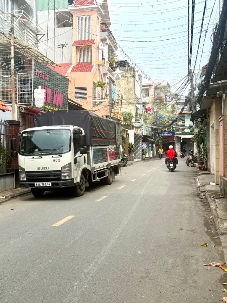 Bán nhà mặt phố tại Quận Tân Bình, diện tích 458.4 m2, mặt tiền 10.5 m