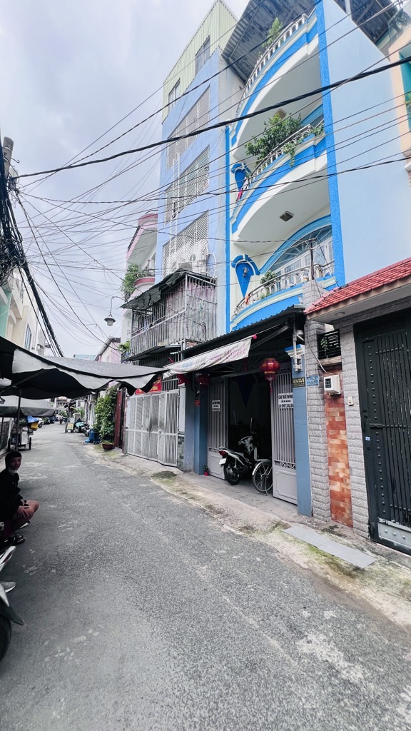 Bán nhà 4 tầng hẻm ô tô, diện tích 205m2 tại Tân Bình