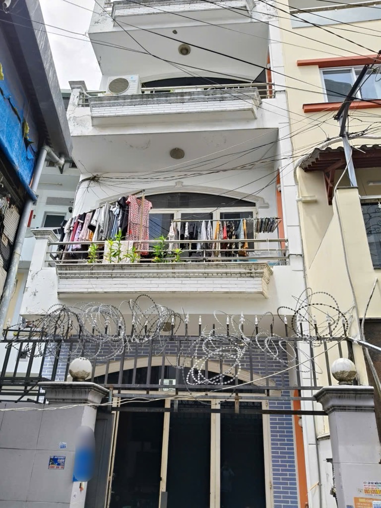 Bán nhà phố 4 tầng tại Phường 15, Quận 10, diện tích 148m2 mặt tiền 8.5m