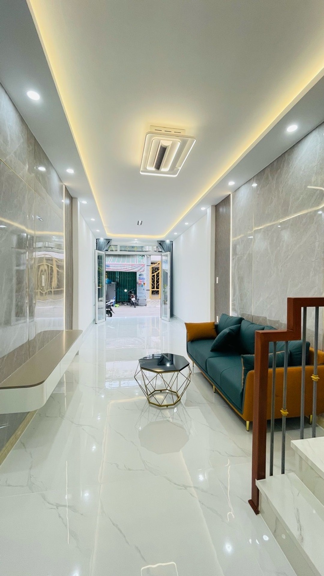 Nhà đẹp Lê Trọng Tấn, giá sốc giảm ngay 400 triệu