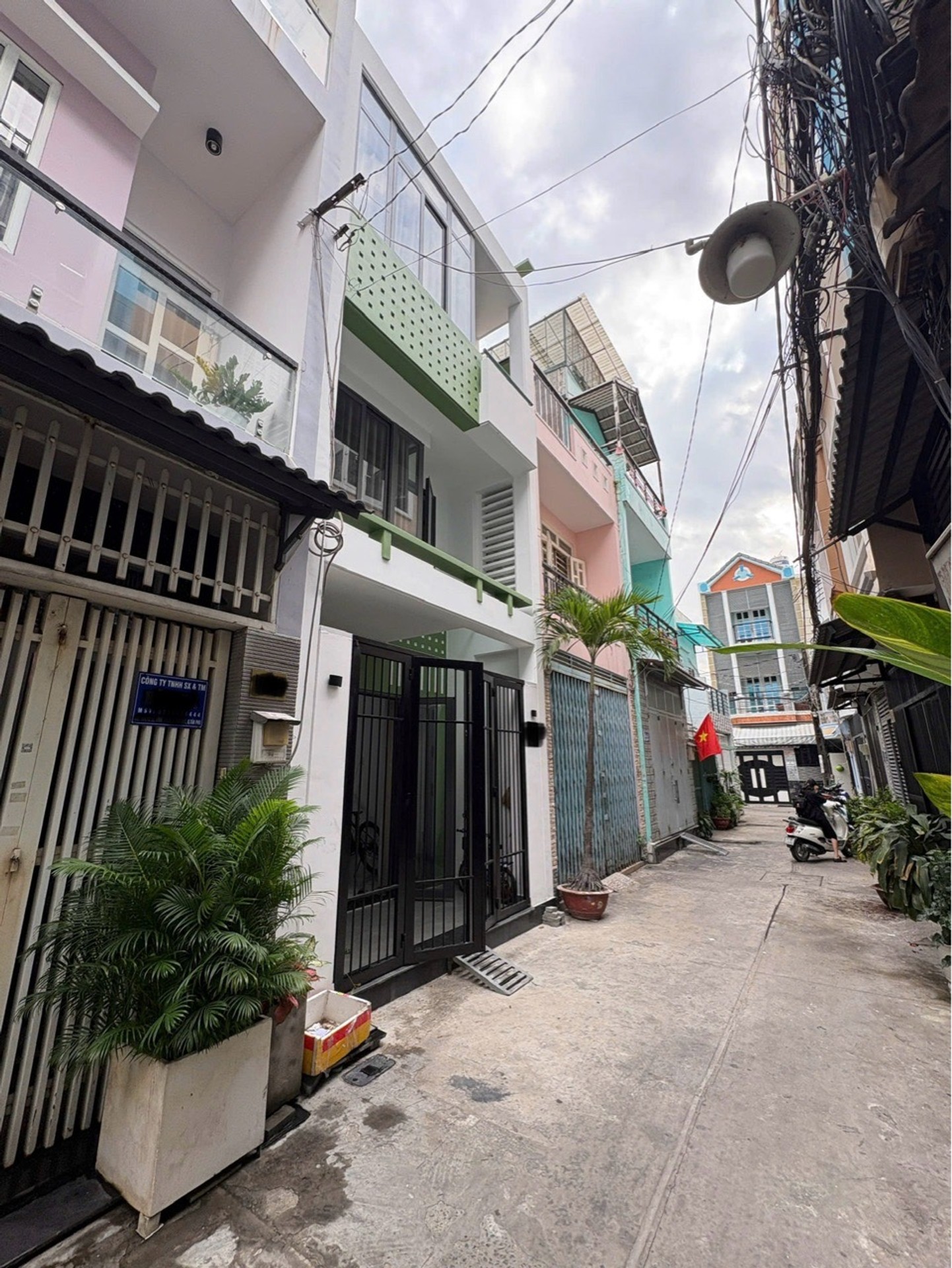 Nhà 3 Tầng Tân Phú, Gần Công Viên, Giá Hợp Lý
