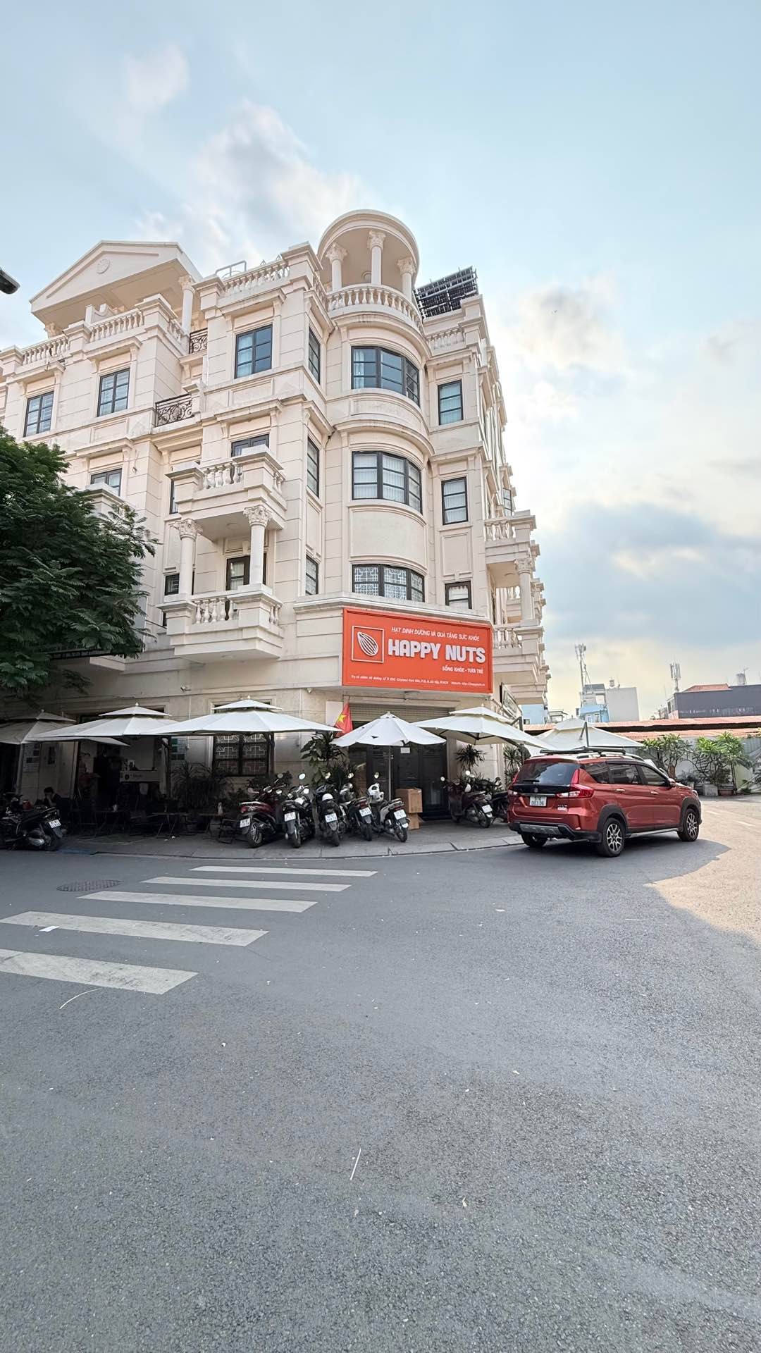 Bán biệt thự 5 tầng mặt tiền Cityland, Ngang 7m giá 31 tỷ
