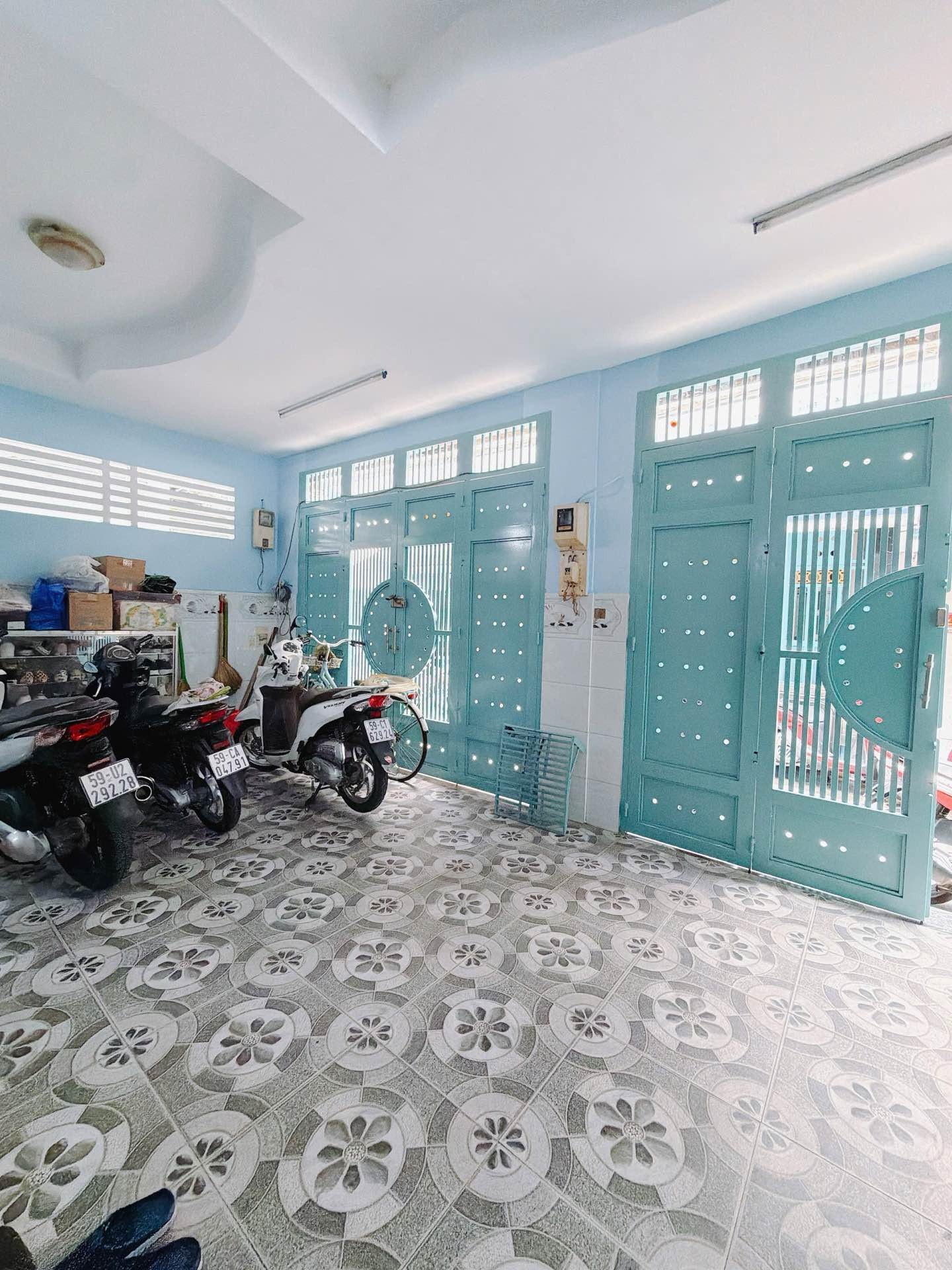 Bán nhà Nguyễn Khoái, 3 tầng, 46m, 3PN khép kín, SHR, Nhỉnh 5 tỷ
