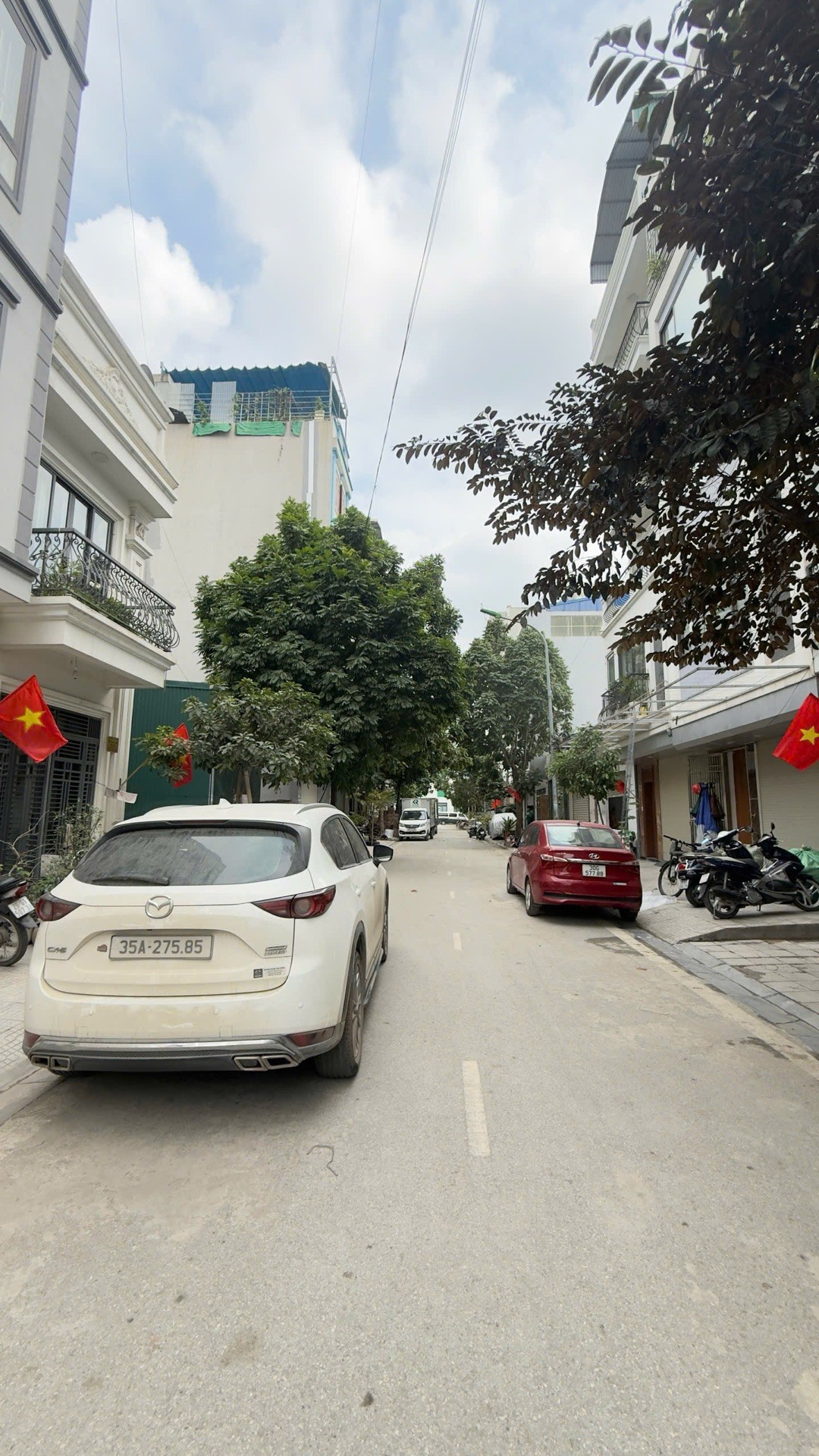 Bán nhà DV Ngõ Cổng Đa Sỹ 5 tầng 50m2 Mặt tiền 5m, Vỉa Hè Ôto, kinh doanh