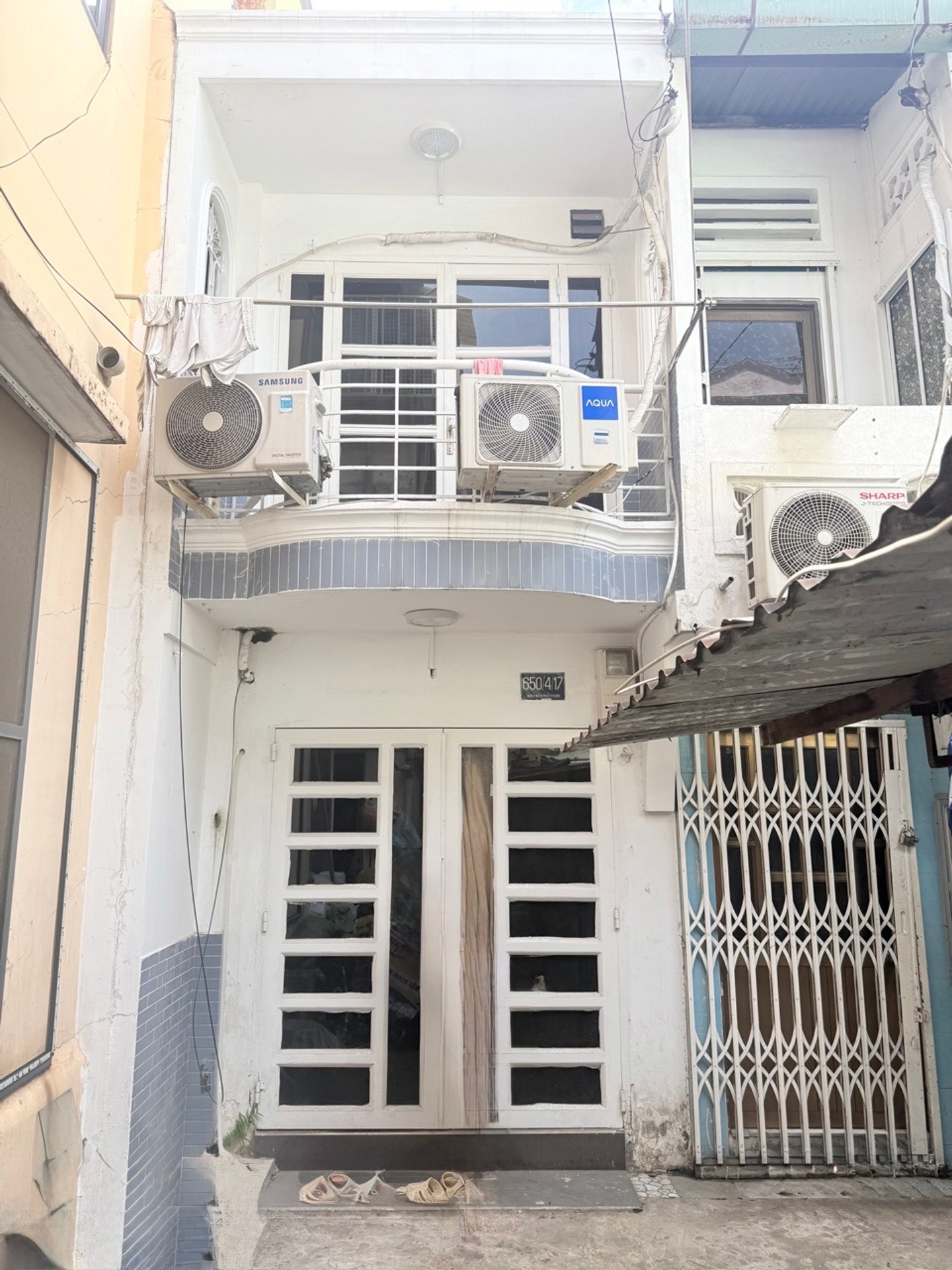 Nhà quận 10 nhỏ xinh - Săn ngay kẻo lỡ