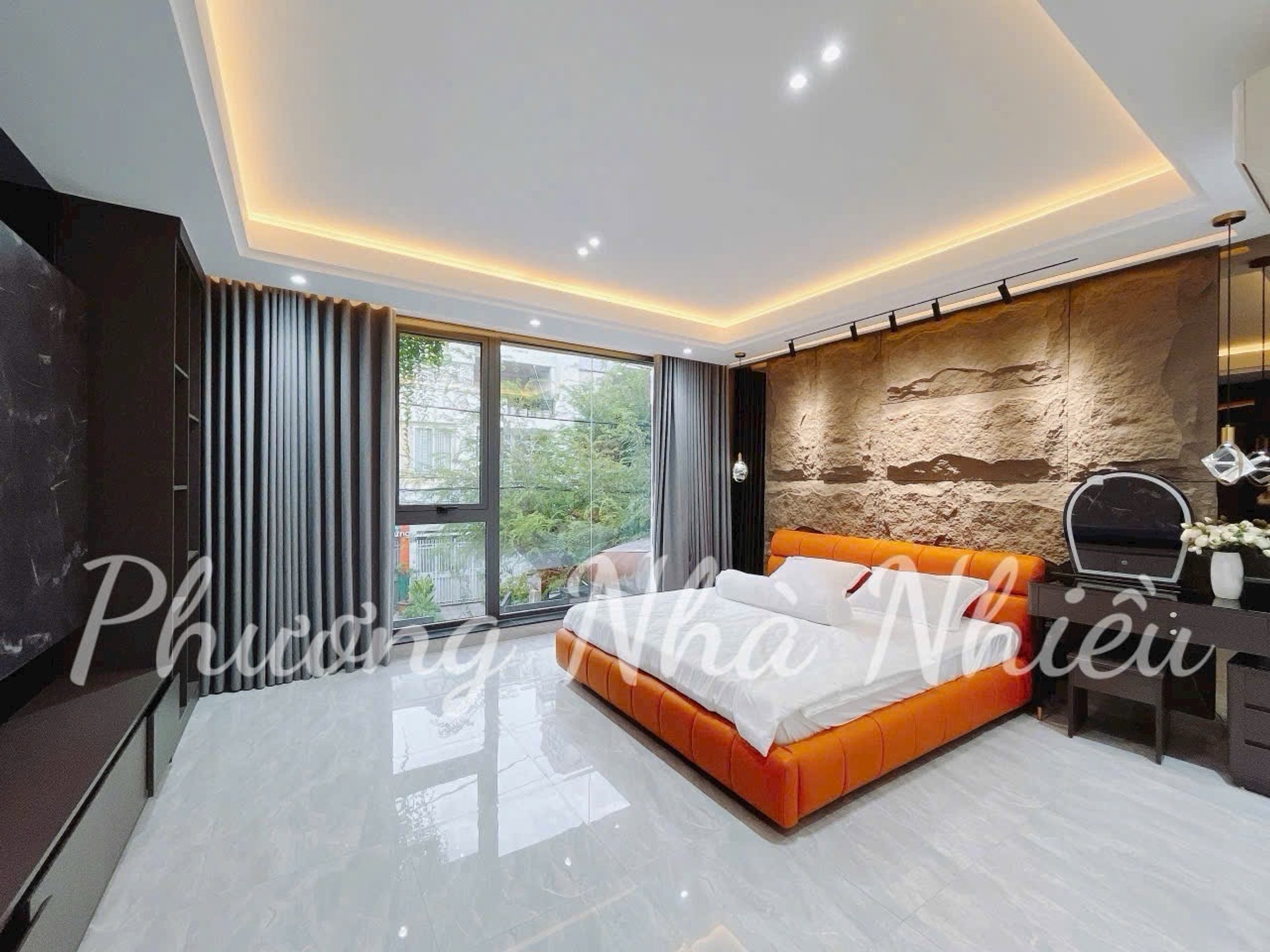 Nhà phố 4 tầng sang trọng ngay gần KDC Era Town, giá 16.3 tỷ