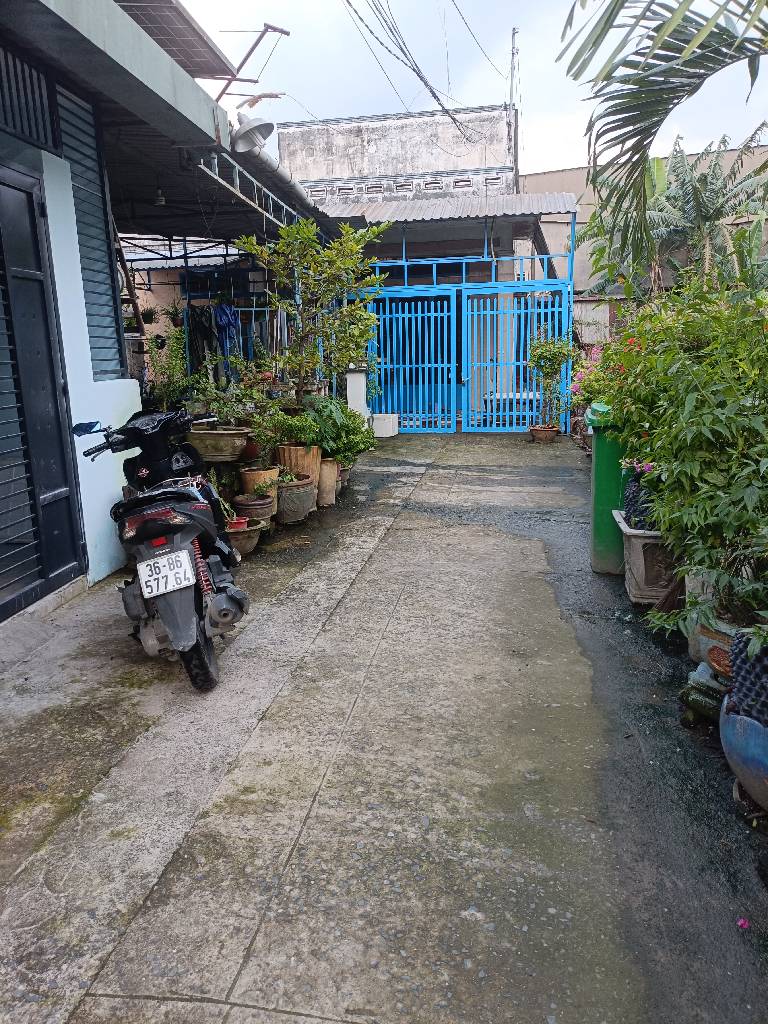 Bán nhà riêng 2 tầng trung tâm Hóc Môn, 93m2, giá 4,5 tỷ đồng
