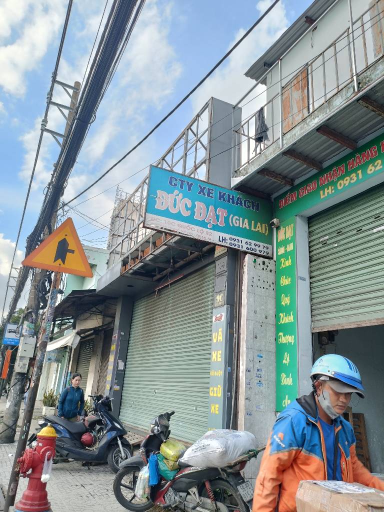 Bán nhà mặt phố vị trí đắc địa tại phường Tân Thới Nhất, quận 12, diện tích lớn 167,9 m2