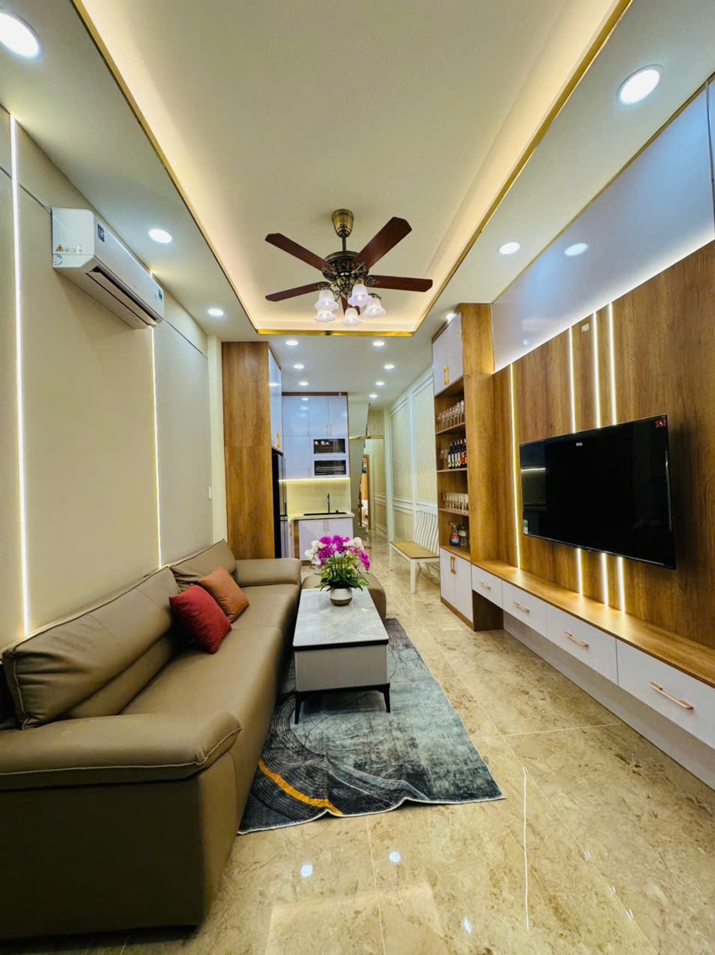 Bán nhà mặt phố phường 10 Tân Bình 41m2, hẻm ô tô thông, nhà mới full nội thất
