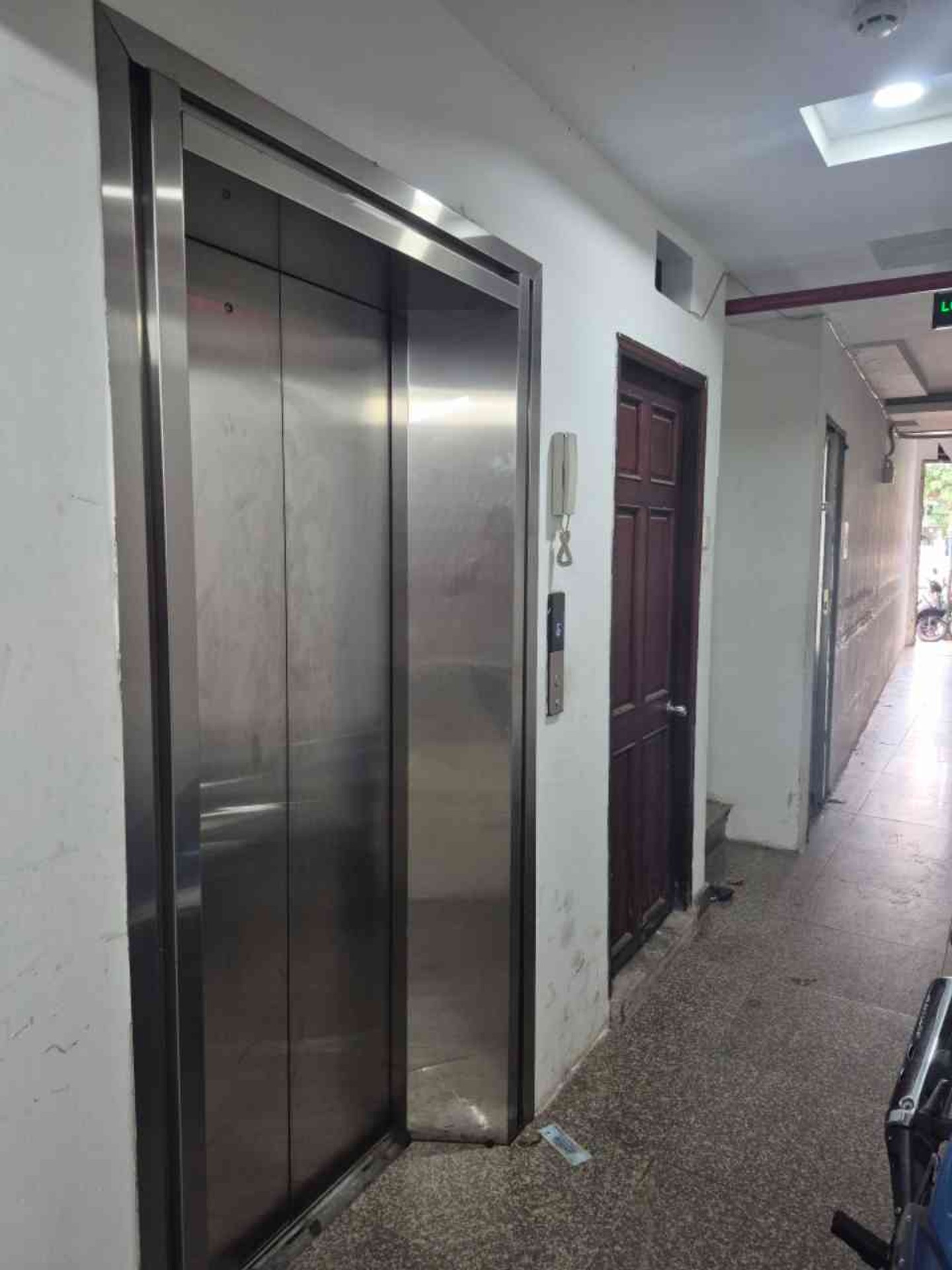 Tòa Nhà Mặt Tiền Tây Thạnh - Dòng Tiền Vững Mạnh