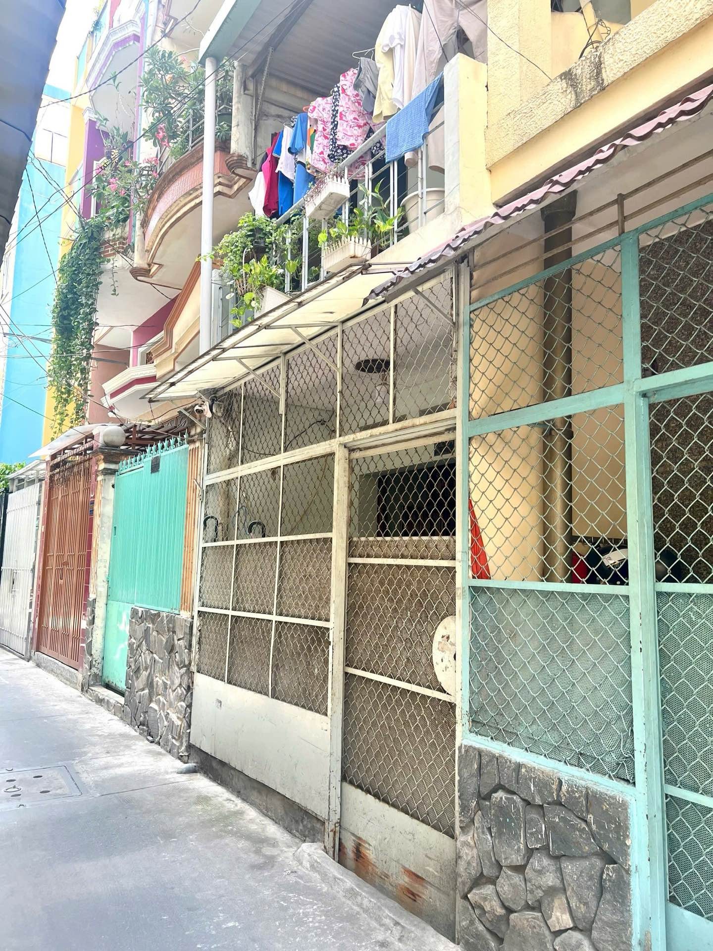 Nhà giá tốt giữa trung tâm Quận 10, tiện ích ngập tràn