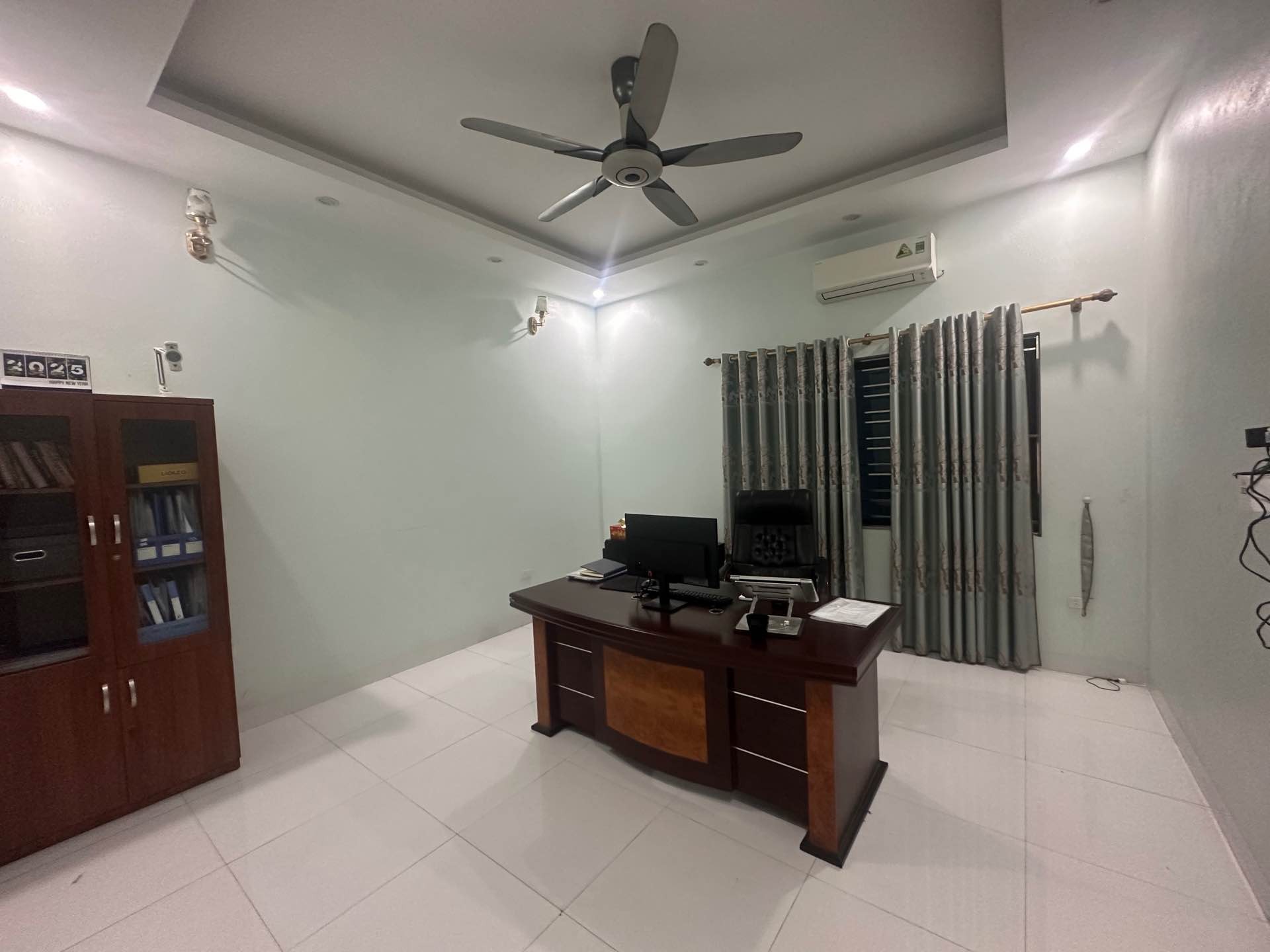 Bán nhà riêng 119.2m2, sẵn nhà 3 tầng dân xây, Kiên cố. Kim Chung, Đông Anh , Hà Nội
