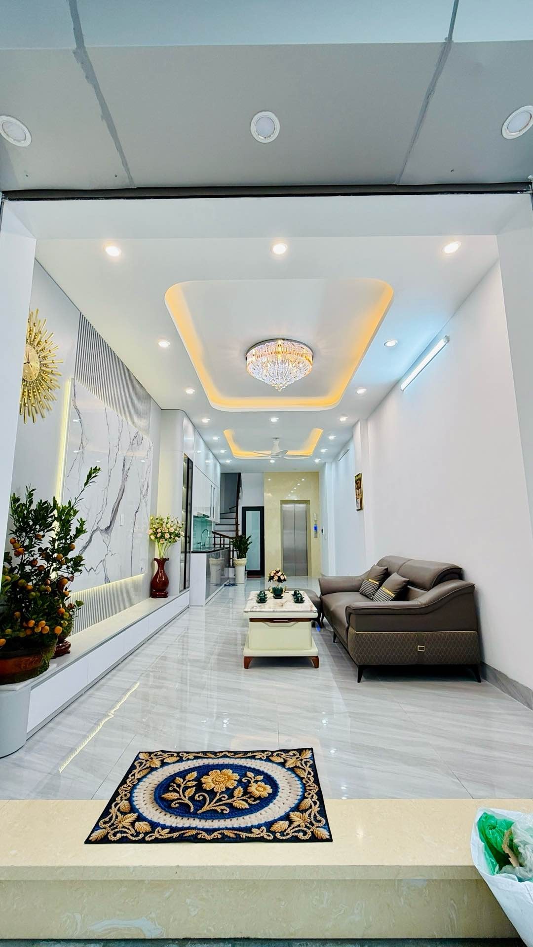 Bán nhà riêng 6 tầng thang máy căn góc 2 thoáng tại Giáp Nhị