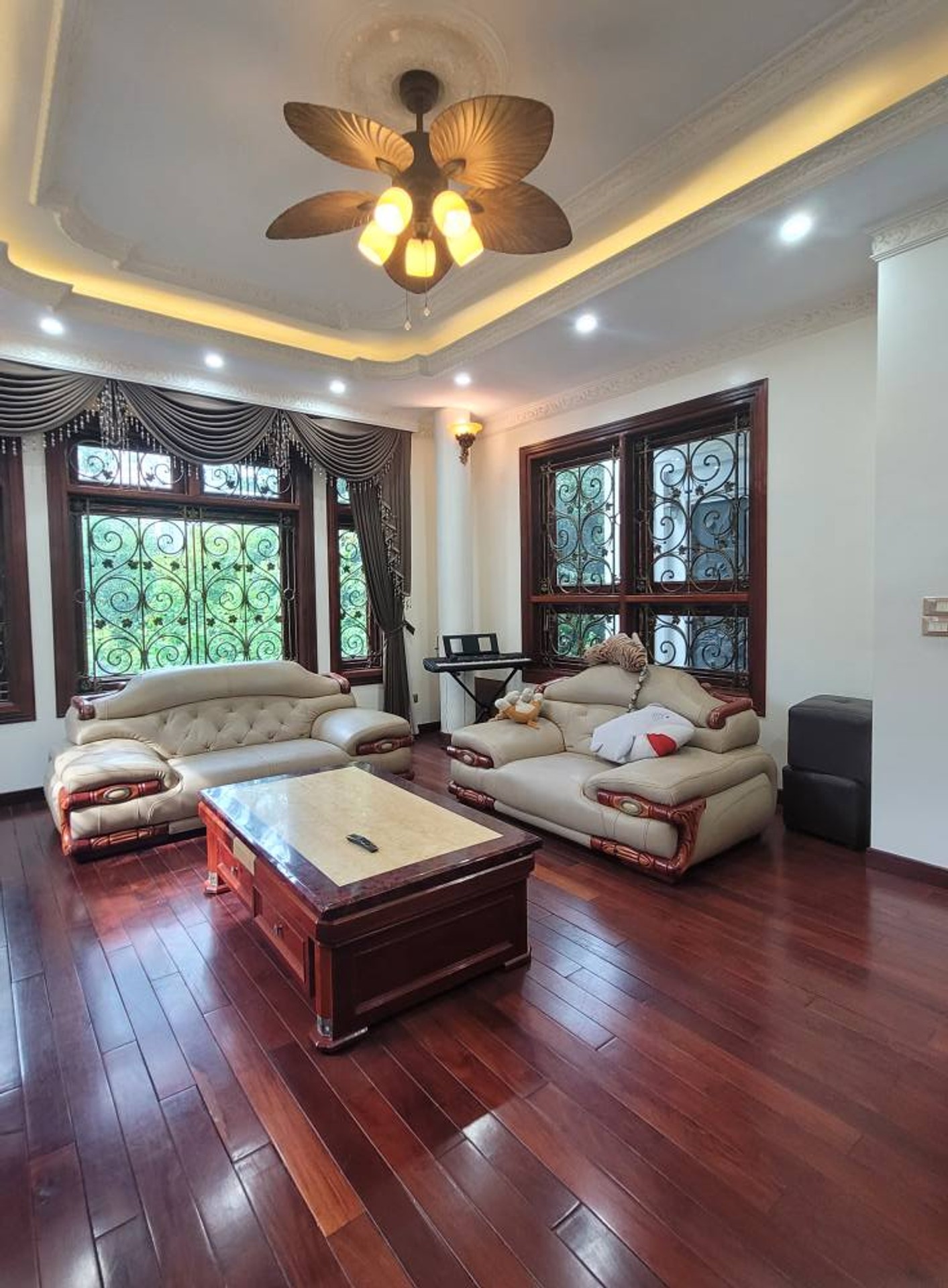 Biệt Thự Đẳng Cấp KĐT Văn Khê gần Công Viên , Diện Tích 200m² 4 tầng