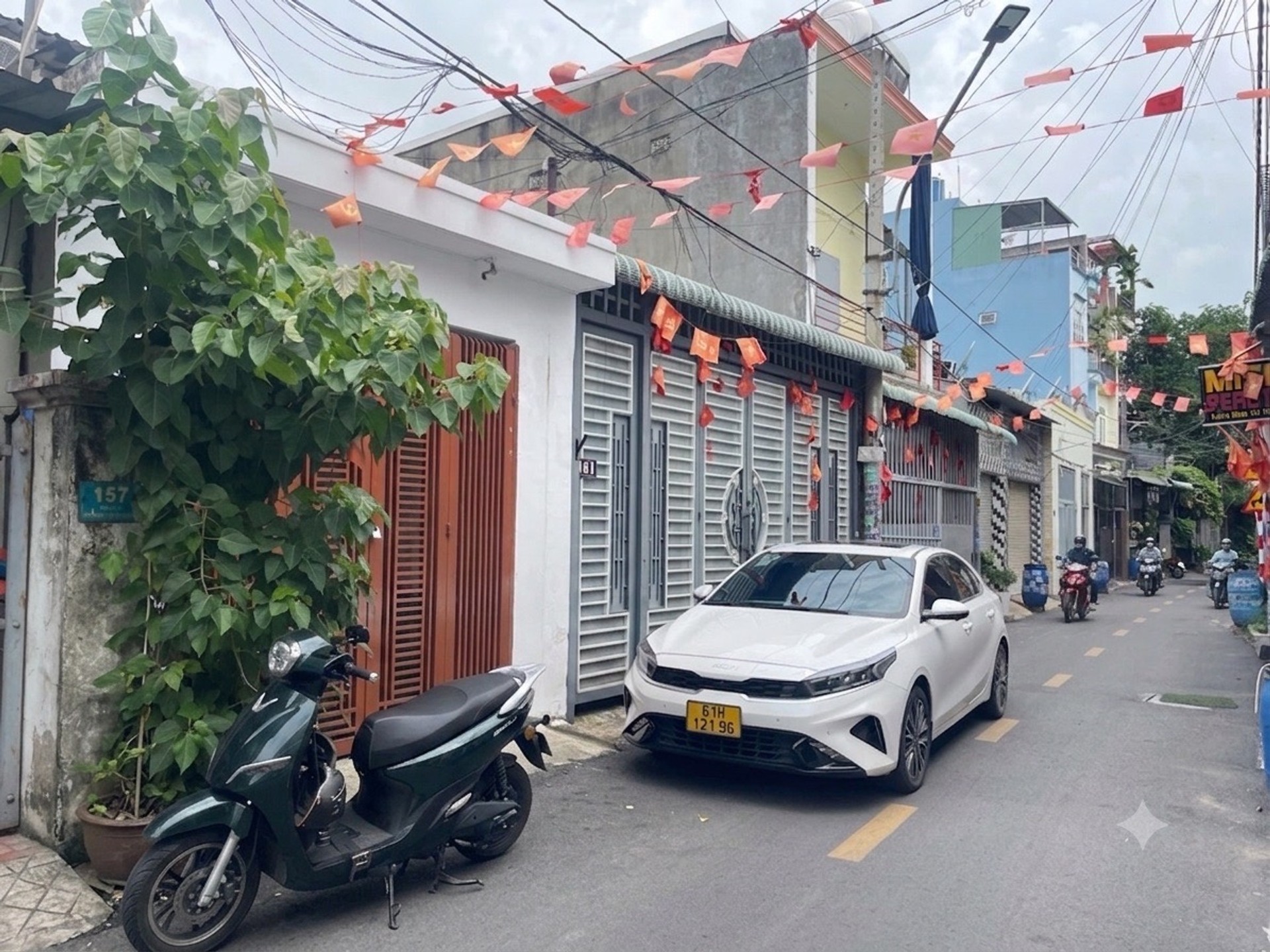 Bán nhà mặt phố 70.5m2 1 tầng tại Phan Đăng Lưu, giá 3.8 tỷ