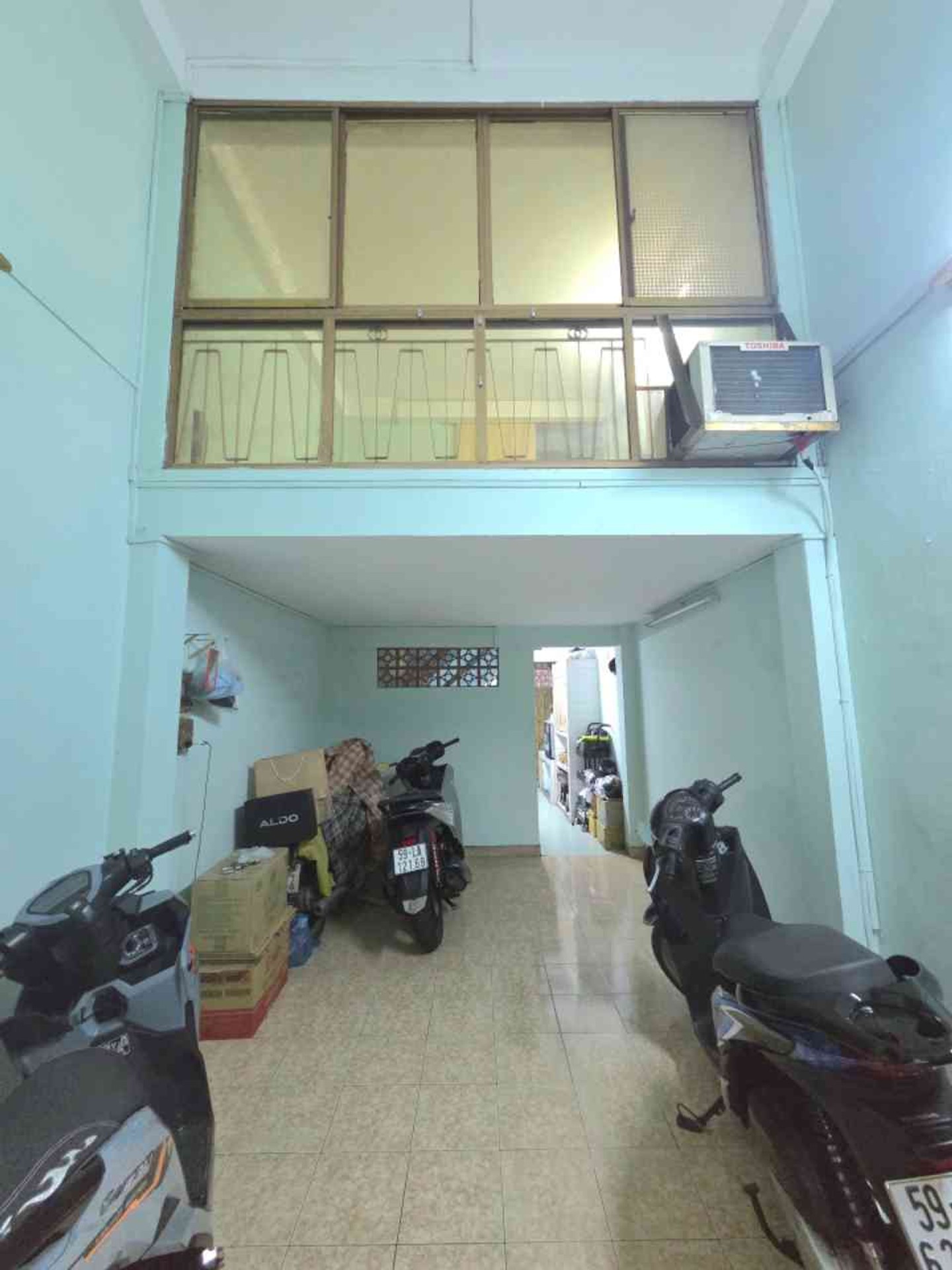 Nhà đẹp 4 tầng trung tâm, hai mặt hẻm rộng rãi