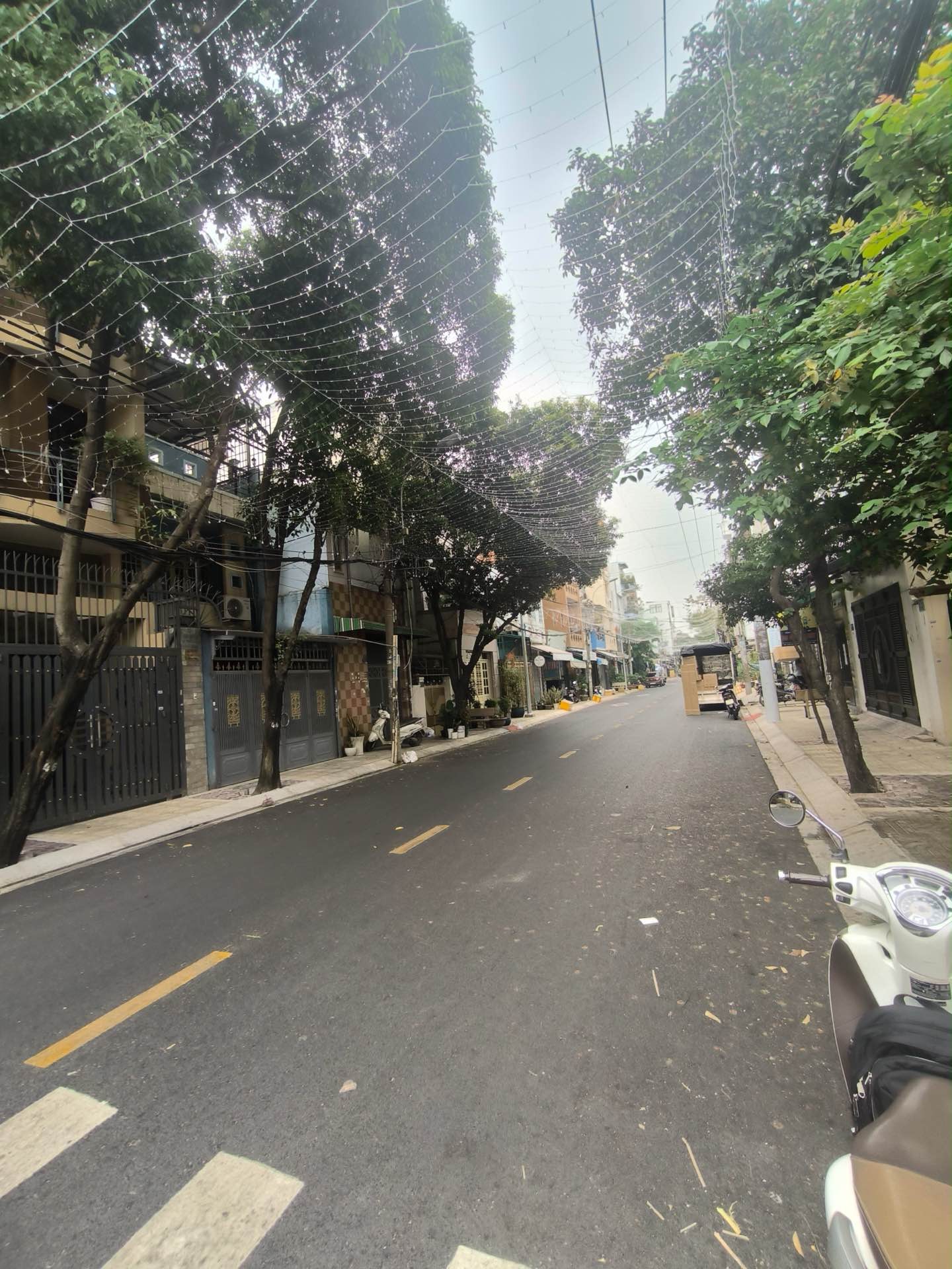Nhà mặt phố kinh doanh đắc địa tại Tân Phú, không gian sang trọng, tiện nghi đỉnh cao
