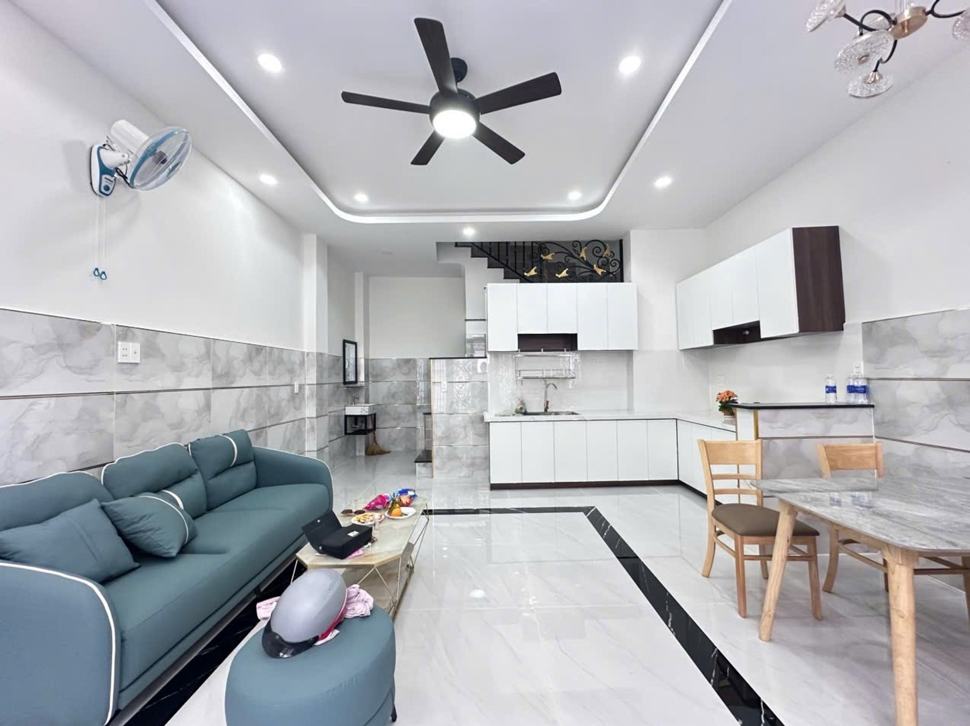 NHÀ ĐẸP THÀNH MỸ – TÂN HÒA | THIẾT KẾ HIỆN ĐẠI, XÁCH VALI VÀO Ở NGAY XE OTO ĐỖ CỬA.
