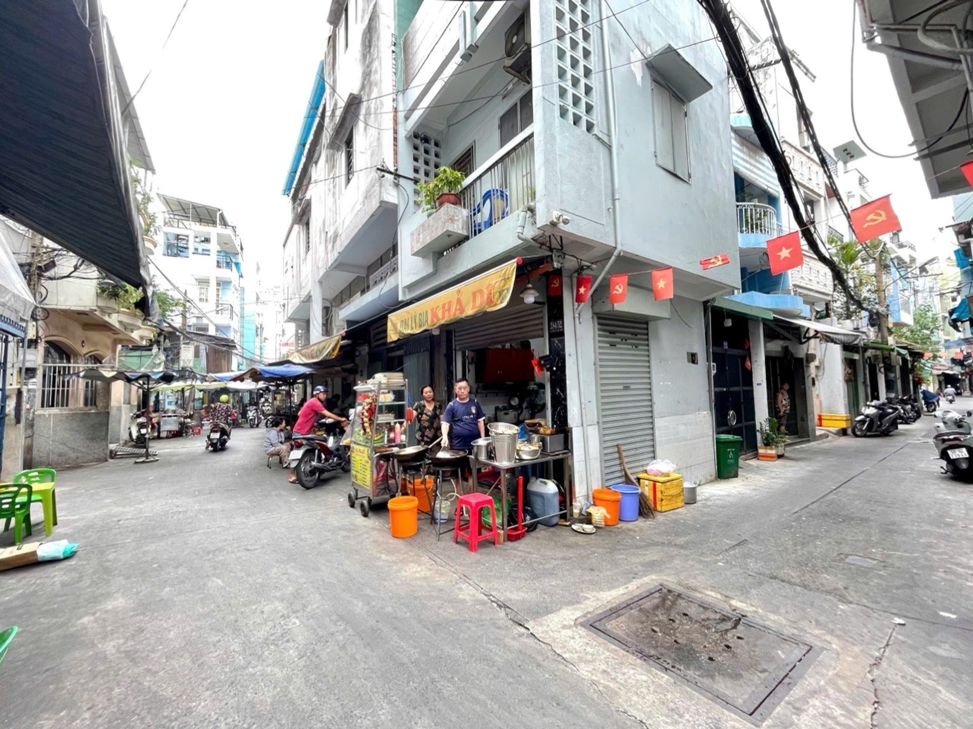 Nhà đẹp trung tâm Quận 10, tiện nghi đầy đủ