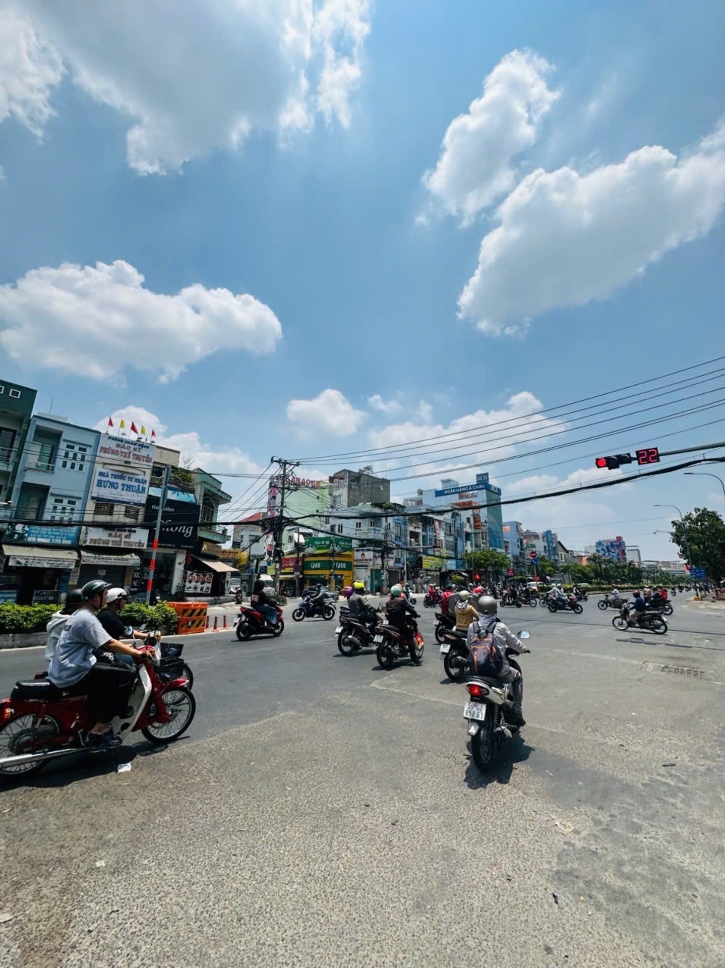 Bán nhà riêng 2 tầng, Đông Hưng Thuận quận 12, mặt tiền rộng 9,3m, diện tích 180m2, giá 9,2 tỷ đồng