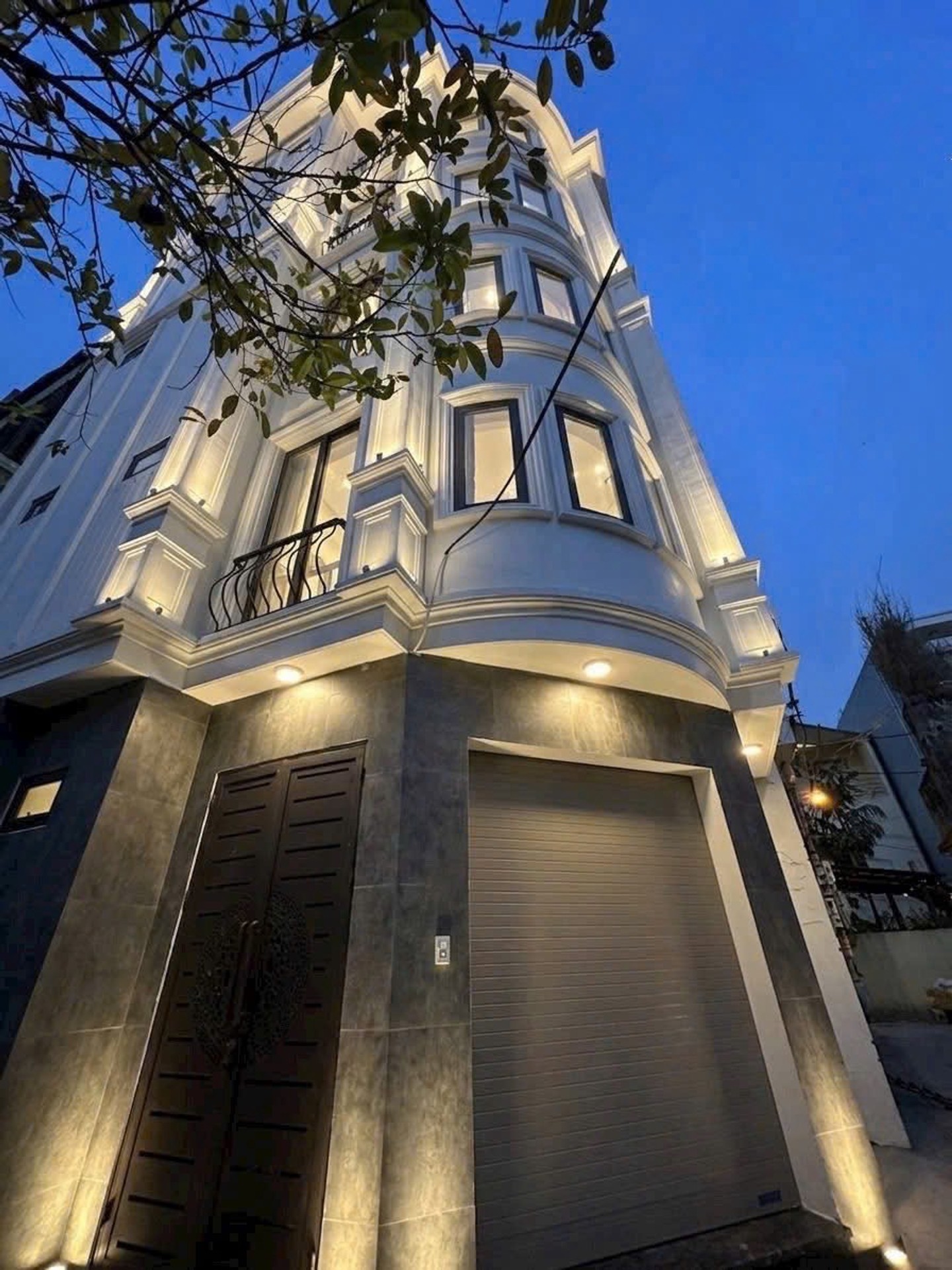 Nhà 6 tầng lô góc, thang máy, ngõ ô tô sát vành đai 3.5 , trịnh văn bô kéo dài