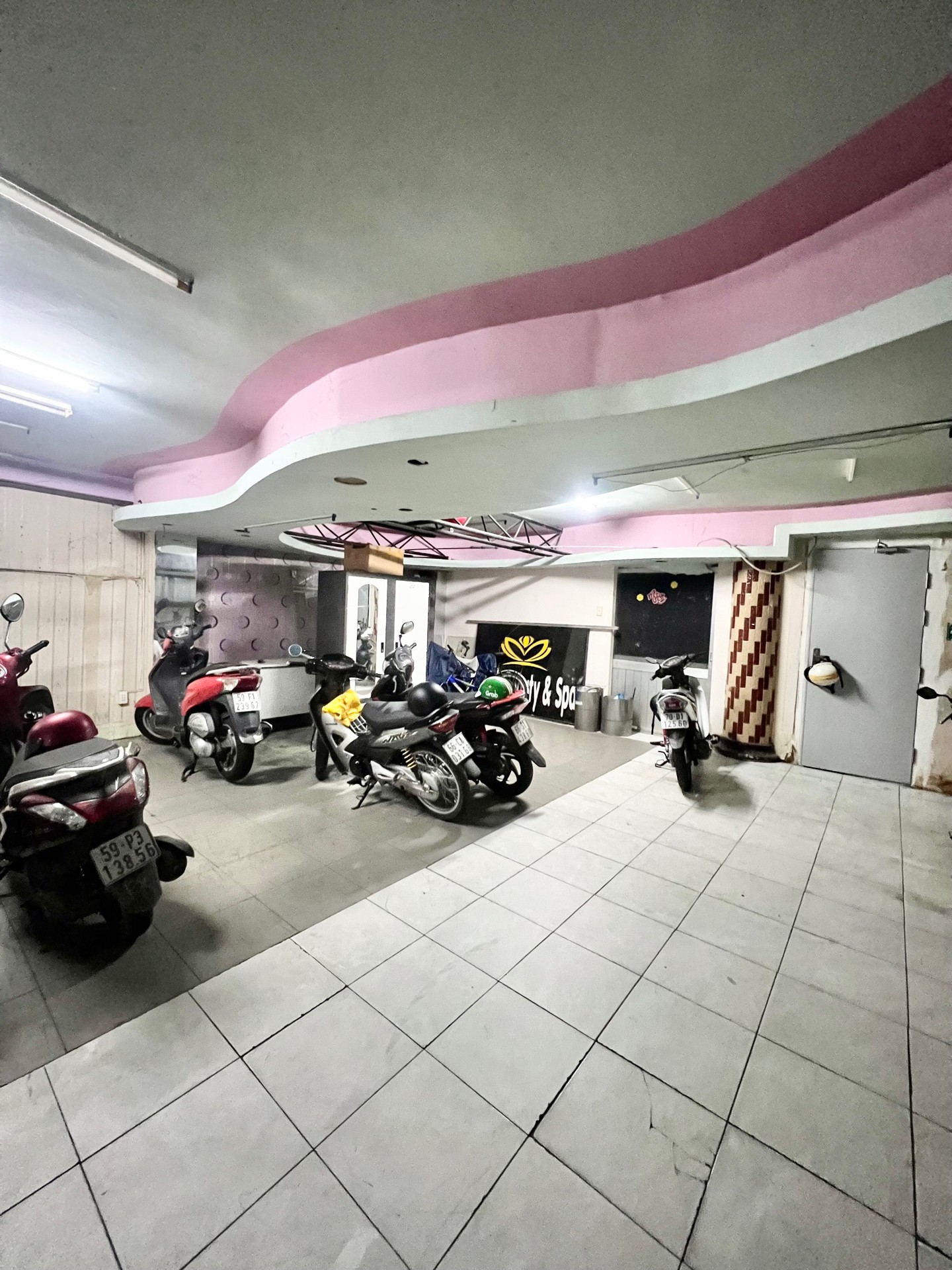 Bán nhà riêng 7 tầng mặt tiền 20m tại Phường Tân Sơn Hoà, Quận Tân Bình