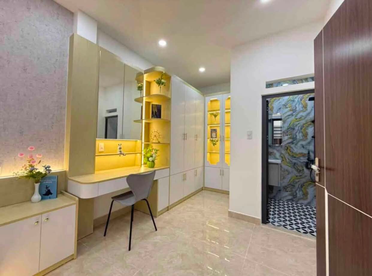 Bán nhà Ngay TT17 KĐT Văn Phú 2 mặt thoáng 50m2, oto, kinh doanh giá 10.5 tỷ