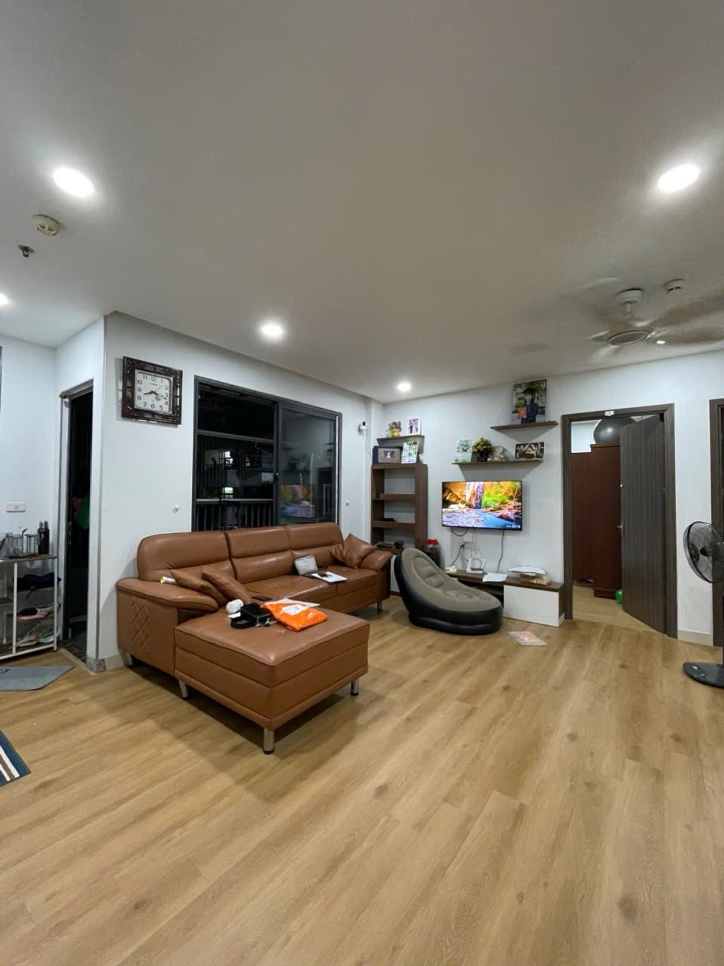 Bán căn hộ 2 phòng ngủ tại Lương Thế Vinh, khu nhà ở Nhà Phát Thanh Mễ Trì