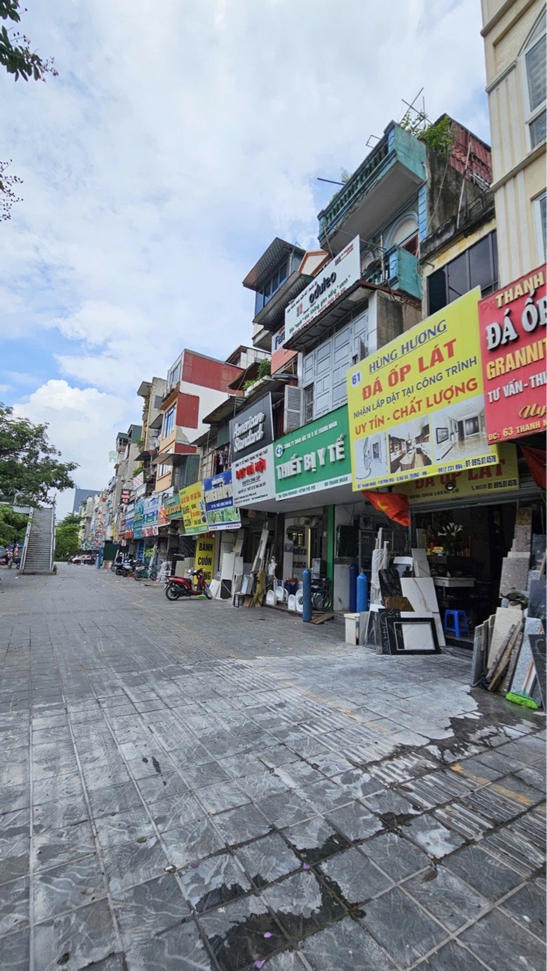 Bán nhà mặt phố Thanh Nhàn - trung tâm Hai Bà Trưng, sầm uất, vỉa hè thênh thang, 11.5 tỷ