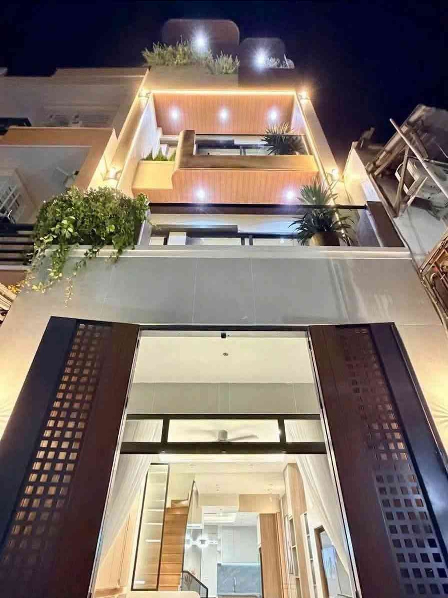Nhà 4 Tầng Hiện Đại Hẻm Xe Hơi Gò Vấp, Sống Đẳng Cấp