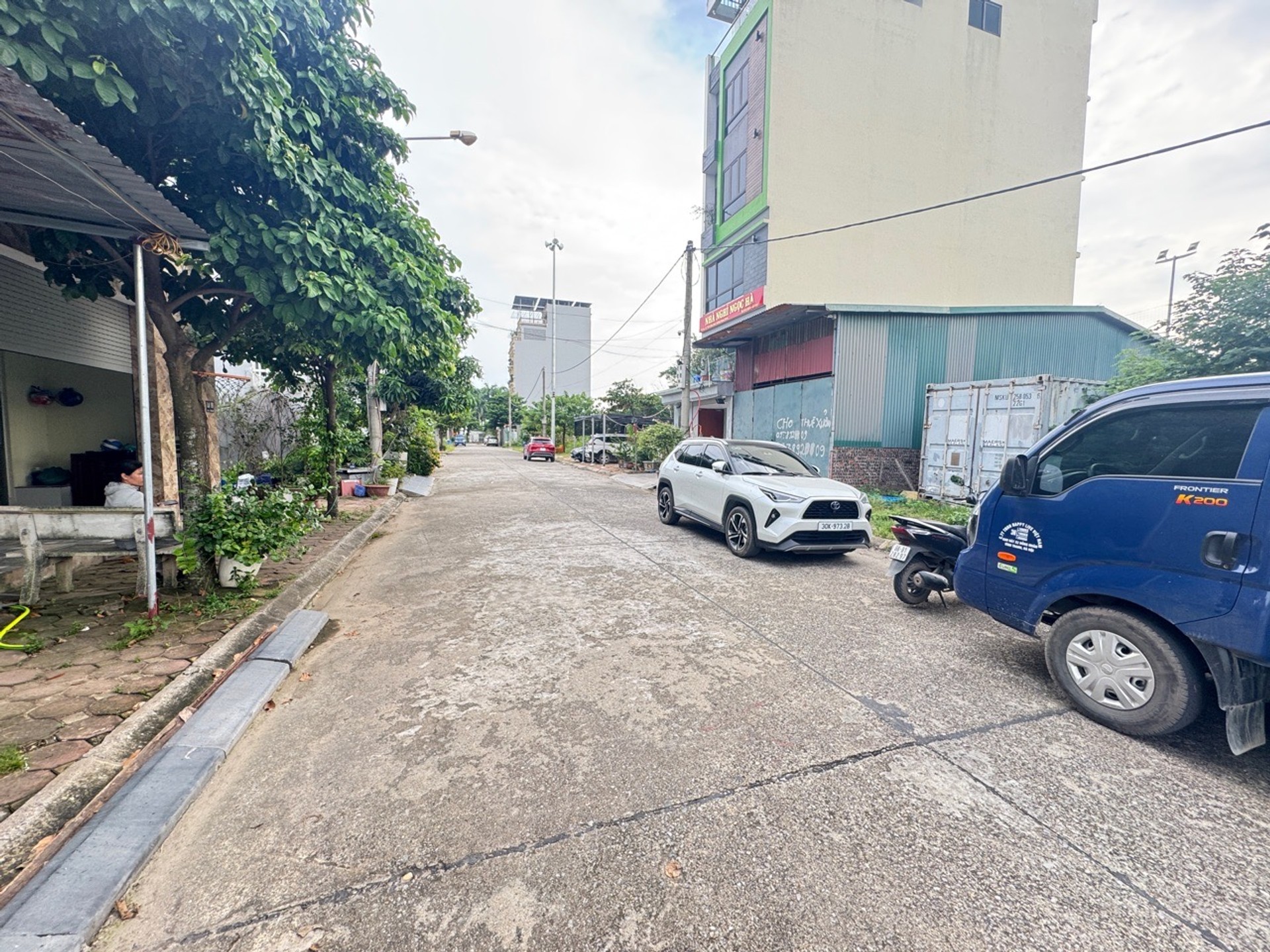 SÁT TP THÔNG MINH - 80M² X2 ĐỒNG NHÂN – 3 Ô TÔ TRÁNH – VỈA HÈ RỘNG – 100M RA QL5 - VÀI PHÚT QUA PHỐ