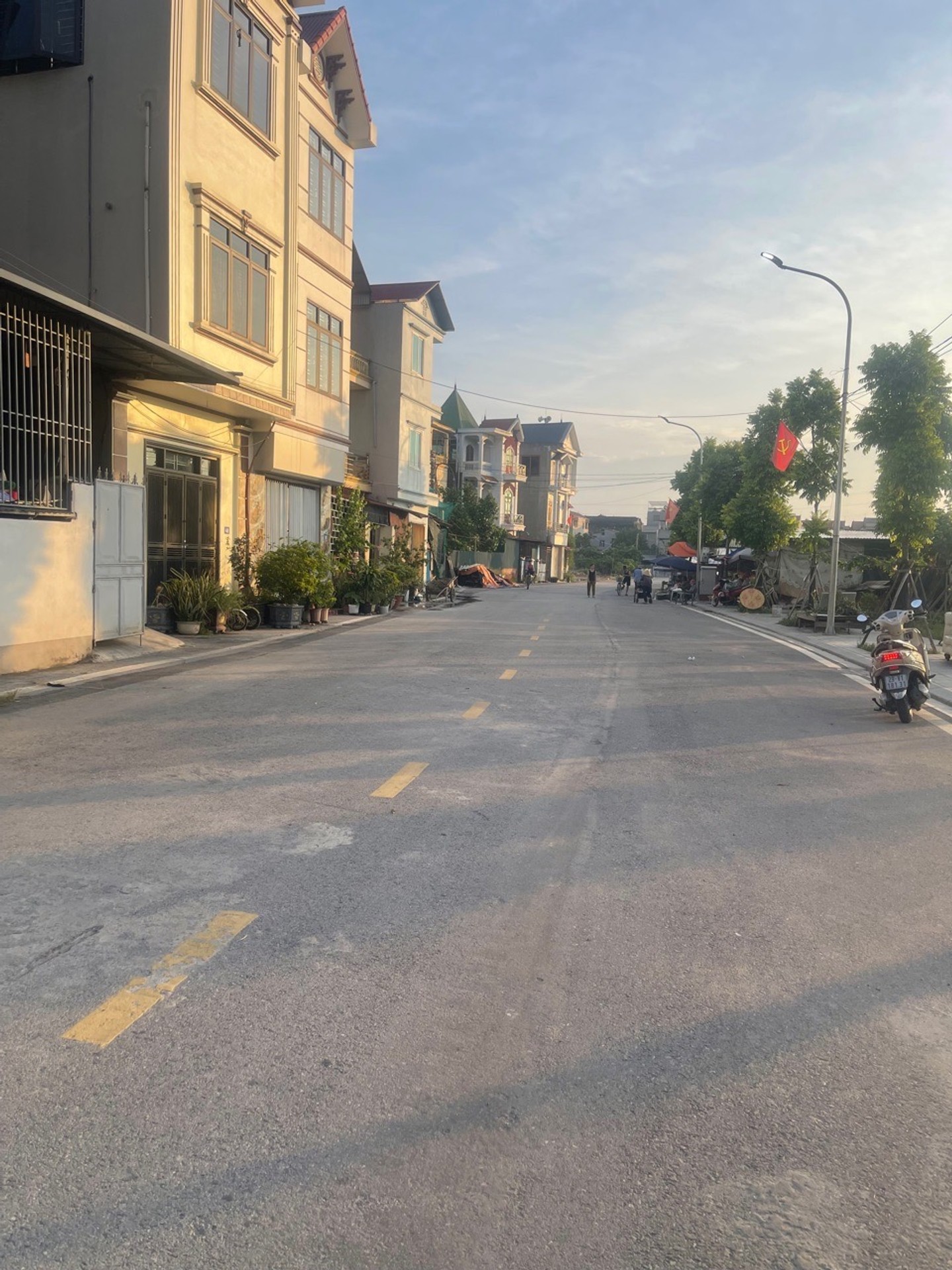 THÔN ĐOÀI NAM HỒNG NGÕ THÔNG 70m RA CHỢ CÁCH ĐƯỜNG VÕ VĂN KIỆT 200m CÁCH CẦU THĂNG LONG 4km