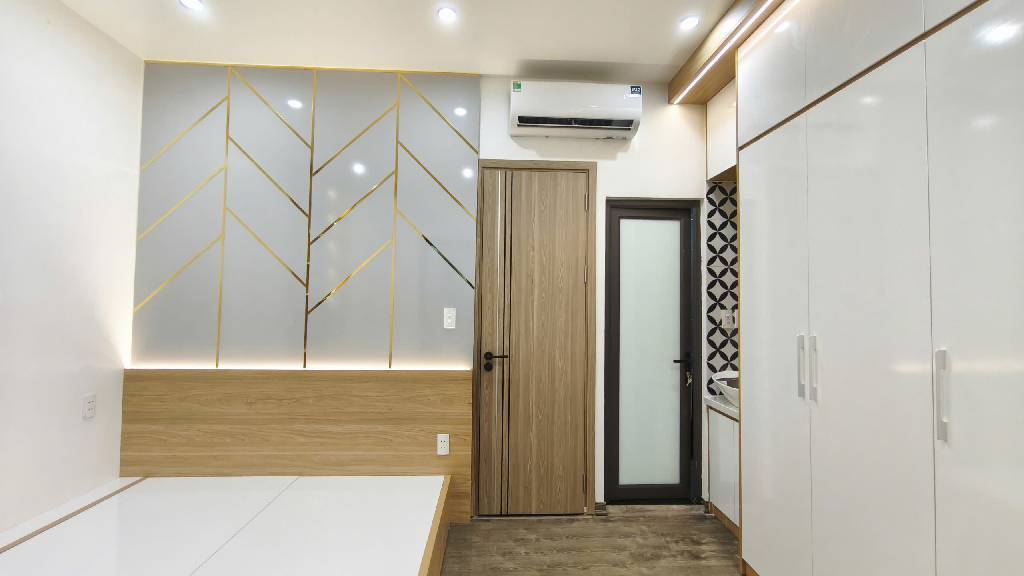 Bán nhà Bế Văn Đàn phân lô 5 tầng 3 ngủ, ô tô tránh, gần bệnh viện Hà Đông