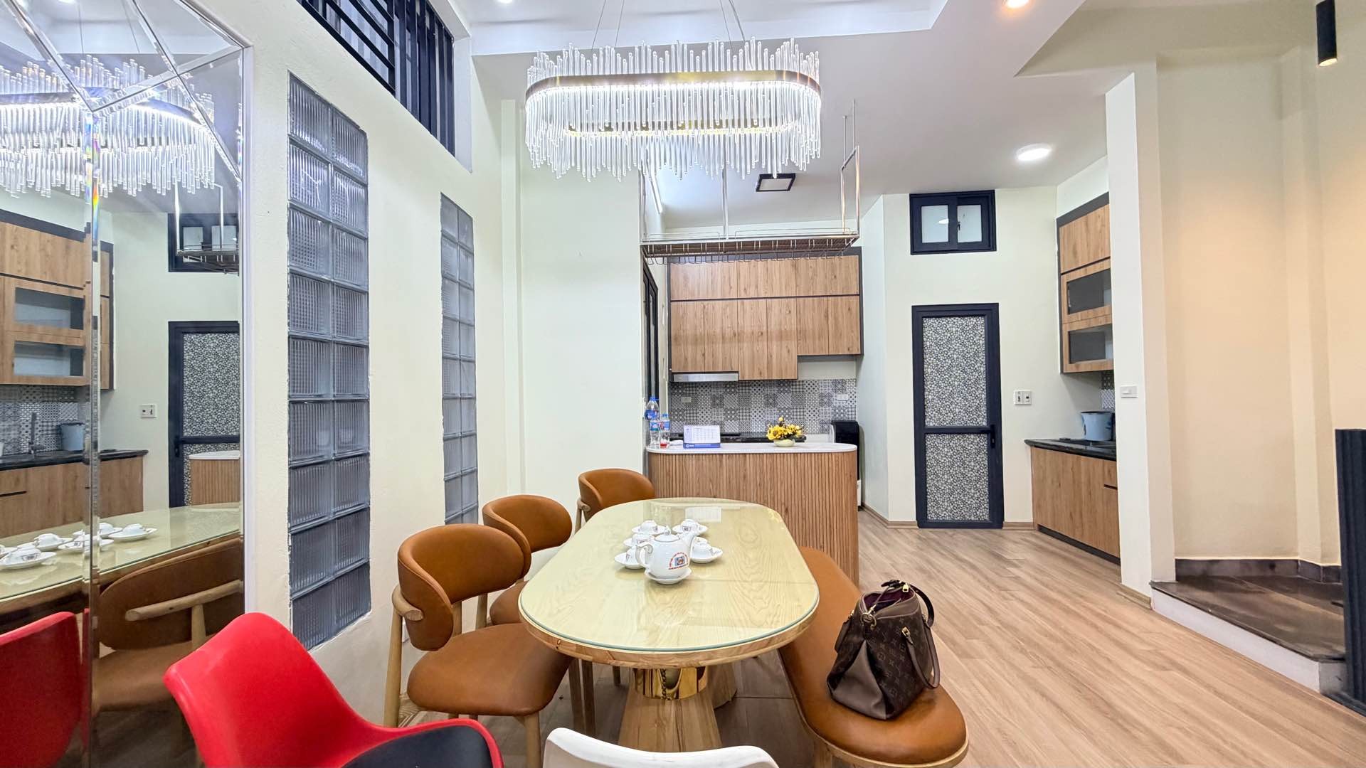 Bán nhà lô góc 5 tầng tại Bát Khối, Long Biên, diện tích 40m2 giá 12.9 tỷ