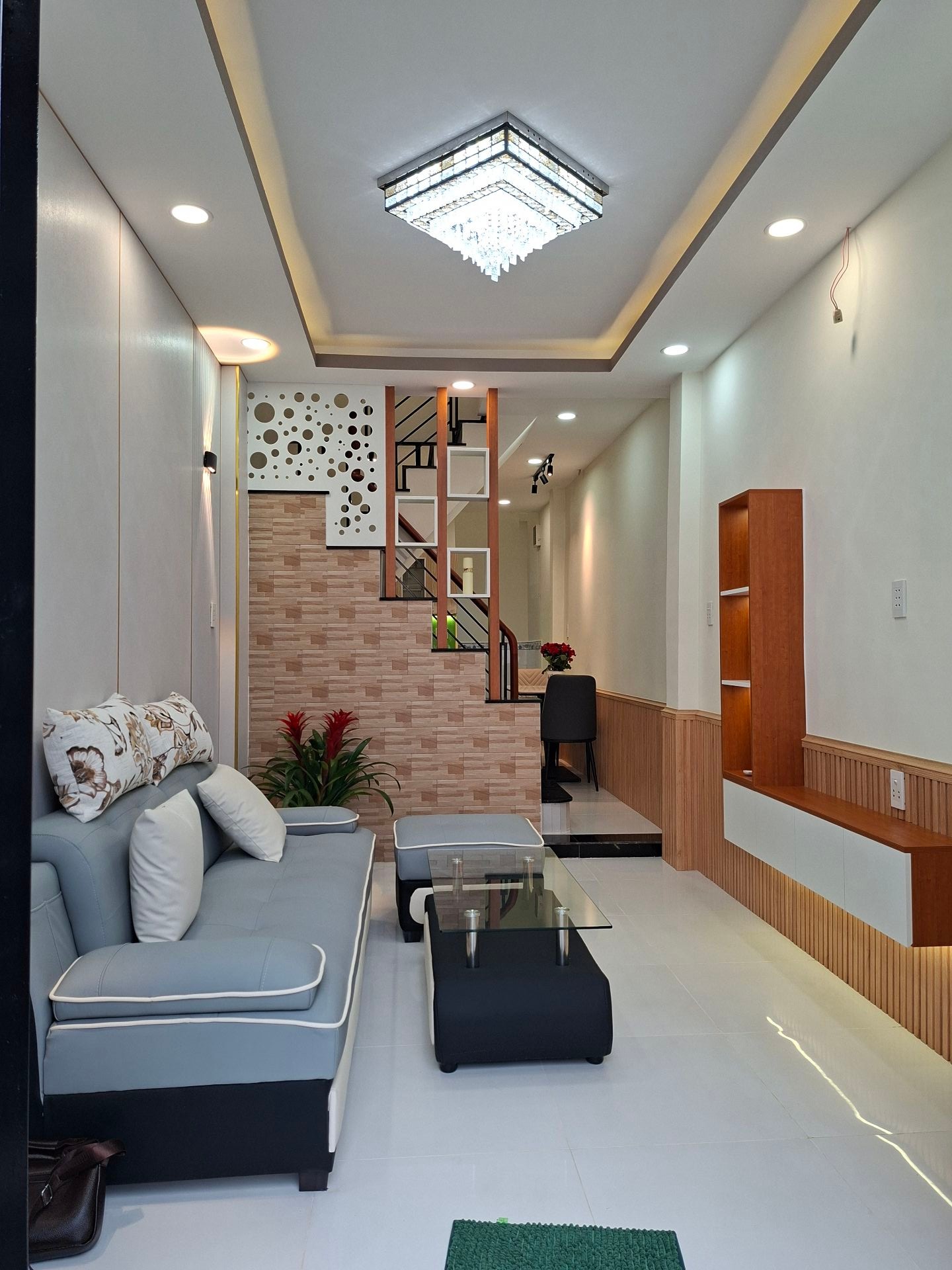 Bán nhà 2 tầng mới đẹp, vị trí thuận tiện tại khu vực Đặng Văn Bi, giá 4.64 tỷ