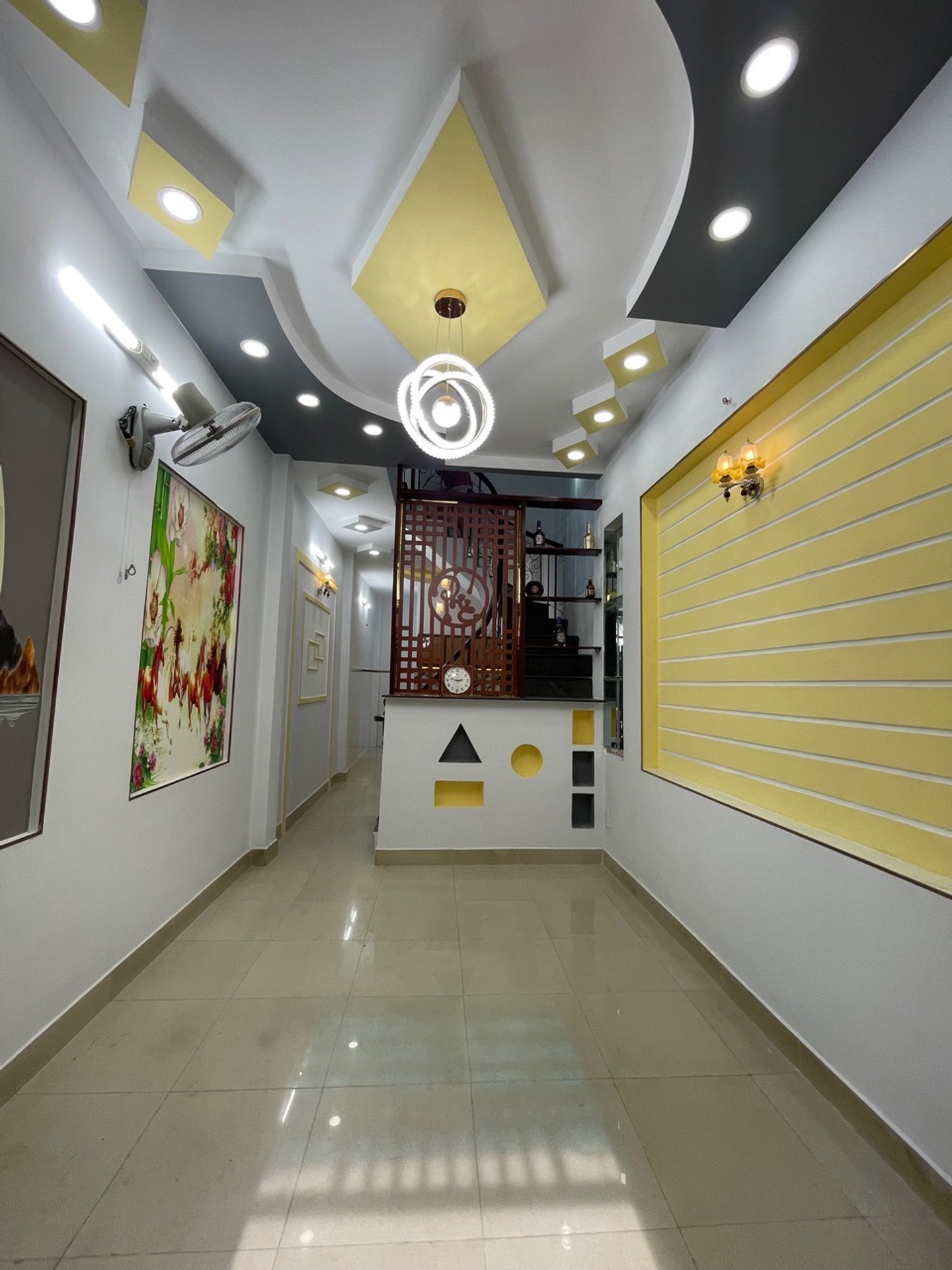 Vị trí trung tâm Quận 11, Nhà gần vòng xoay Lê Đại hành, giáp Quận 10, Tân Bình,