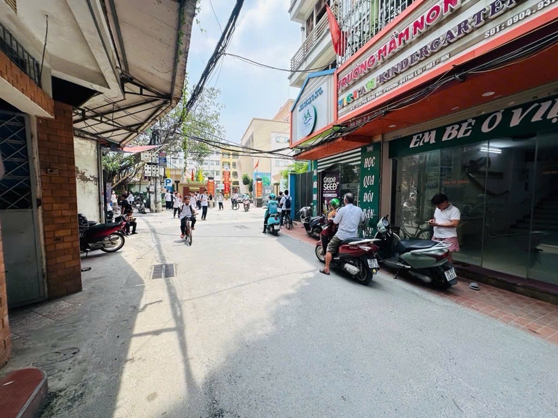 Bán nhà mặt phố Hồng Mai - phường Bạch Mai, kinh doanh , 31.2m², mặt tiền rộng, 11 tỷ