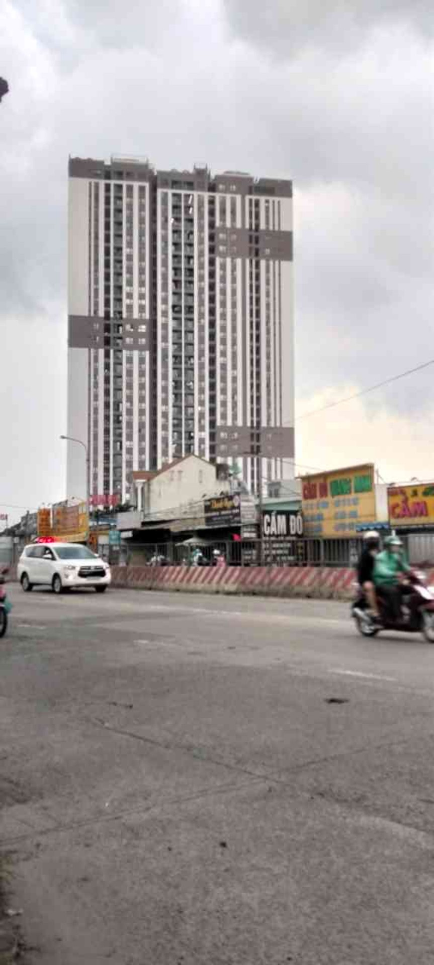 Nhà đẹp 3PN tiện nghi ngay trung tâm Đông Hòa