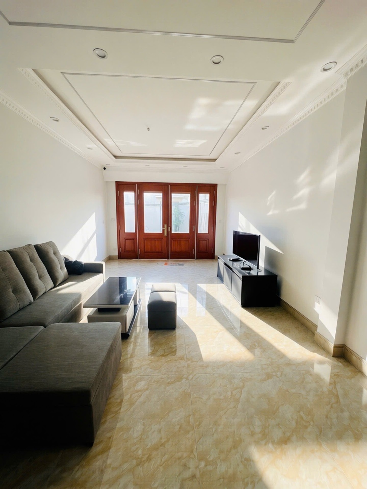 CẦU GIẤY – VÀI BƯỚC RA NGÕ KINH DOANH – NHÀ MỚI – 6 TẦNG THANG MÁY – THIẾT KẾ HIỆN ĐẠI 37M 13,8 tỷ