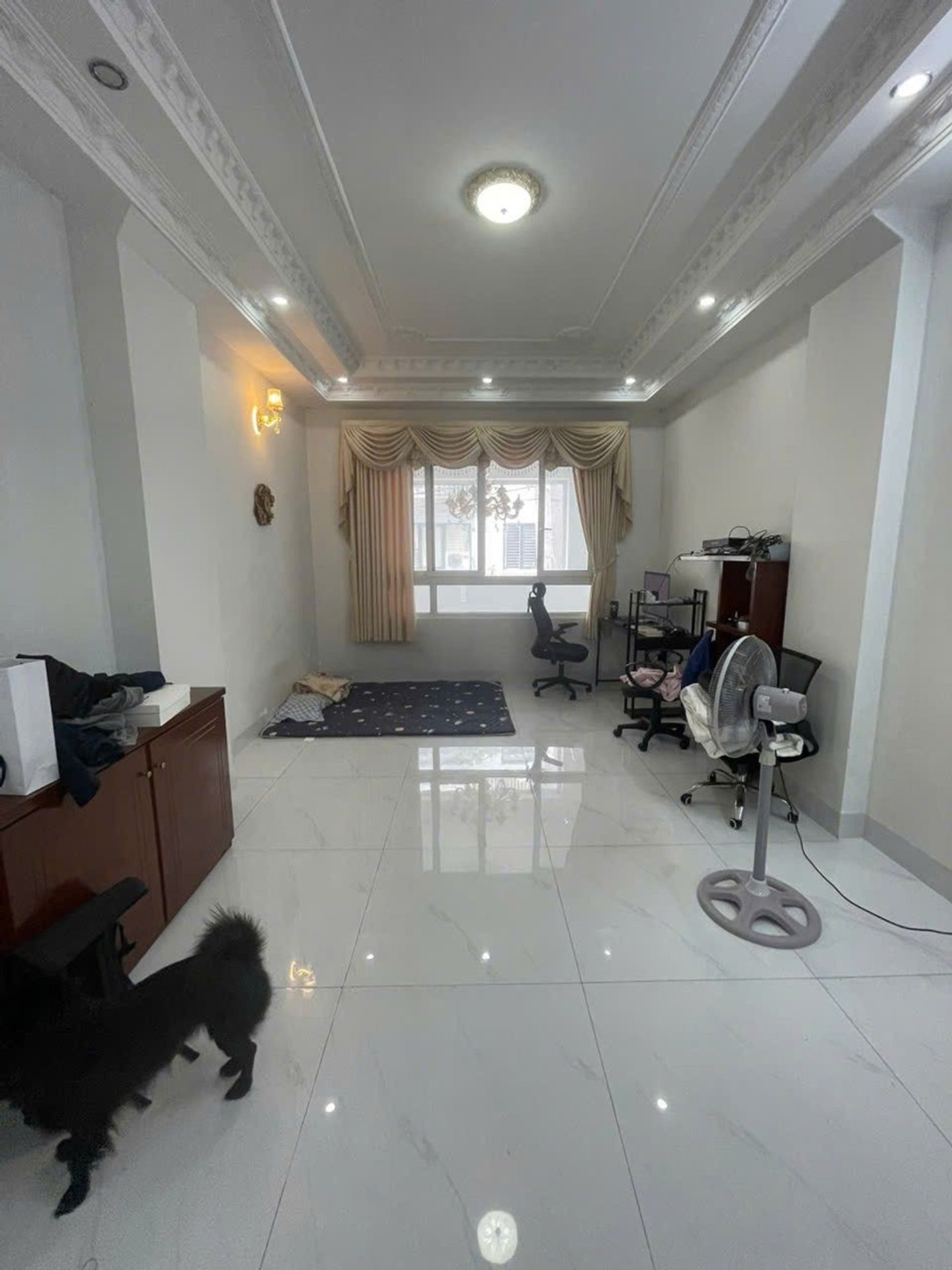 MẶT PHỐ TRẦN HỮU TRANG 4 TẦNG NHÀ MỚI ĐẸP VÀO Ở NGAY, CHỦ GẤP BÁN.