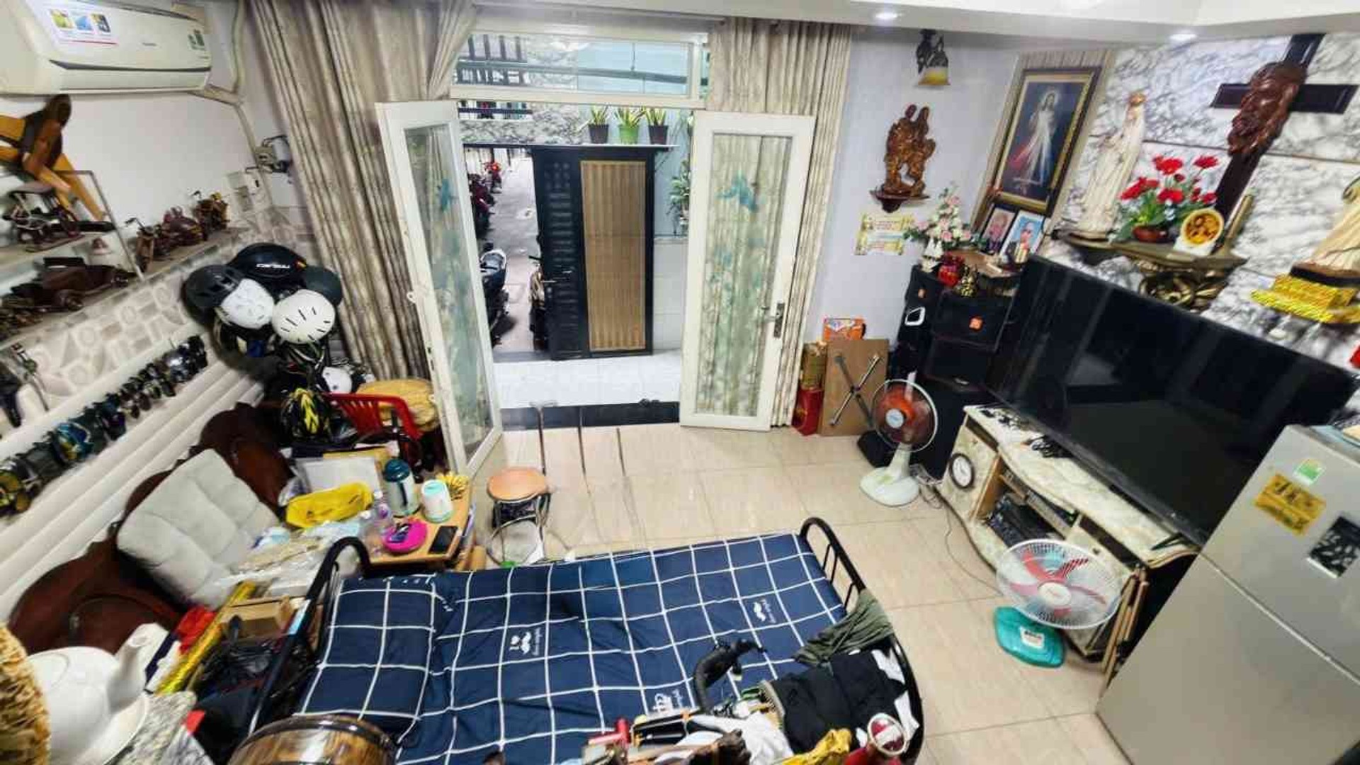 Nhà 5 tầng 3 phòng ngủ gần chợ Ông Địa giá 5.3 tỷ