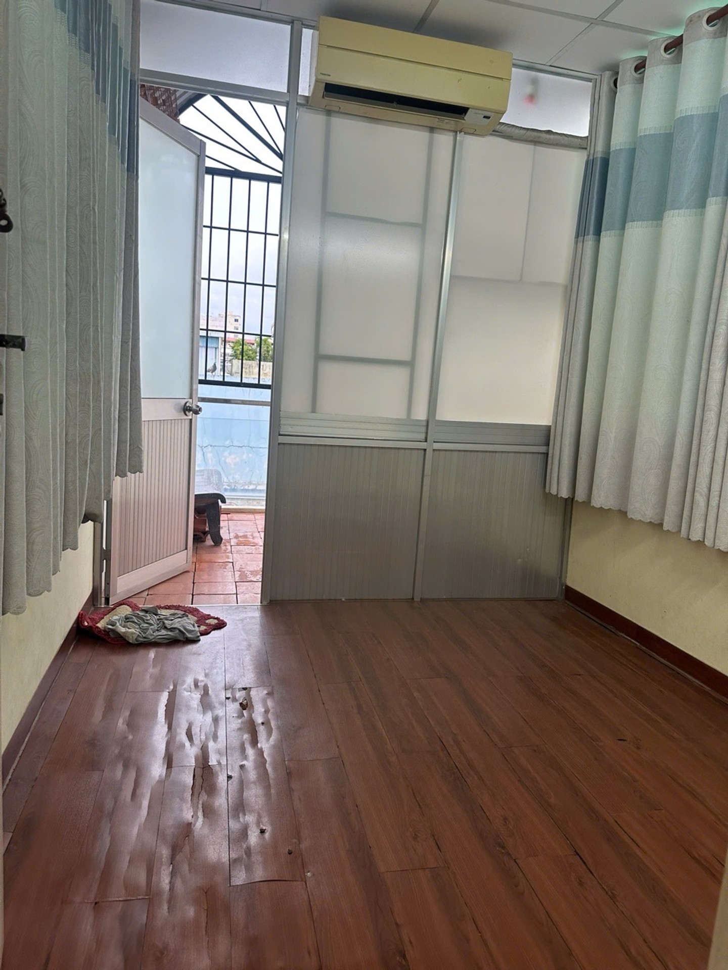 Nhà 4 Tầng Hiếm Hẻm Xe Hơi Cách Mạng Tháng 8