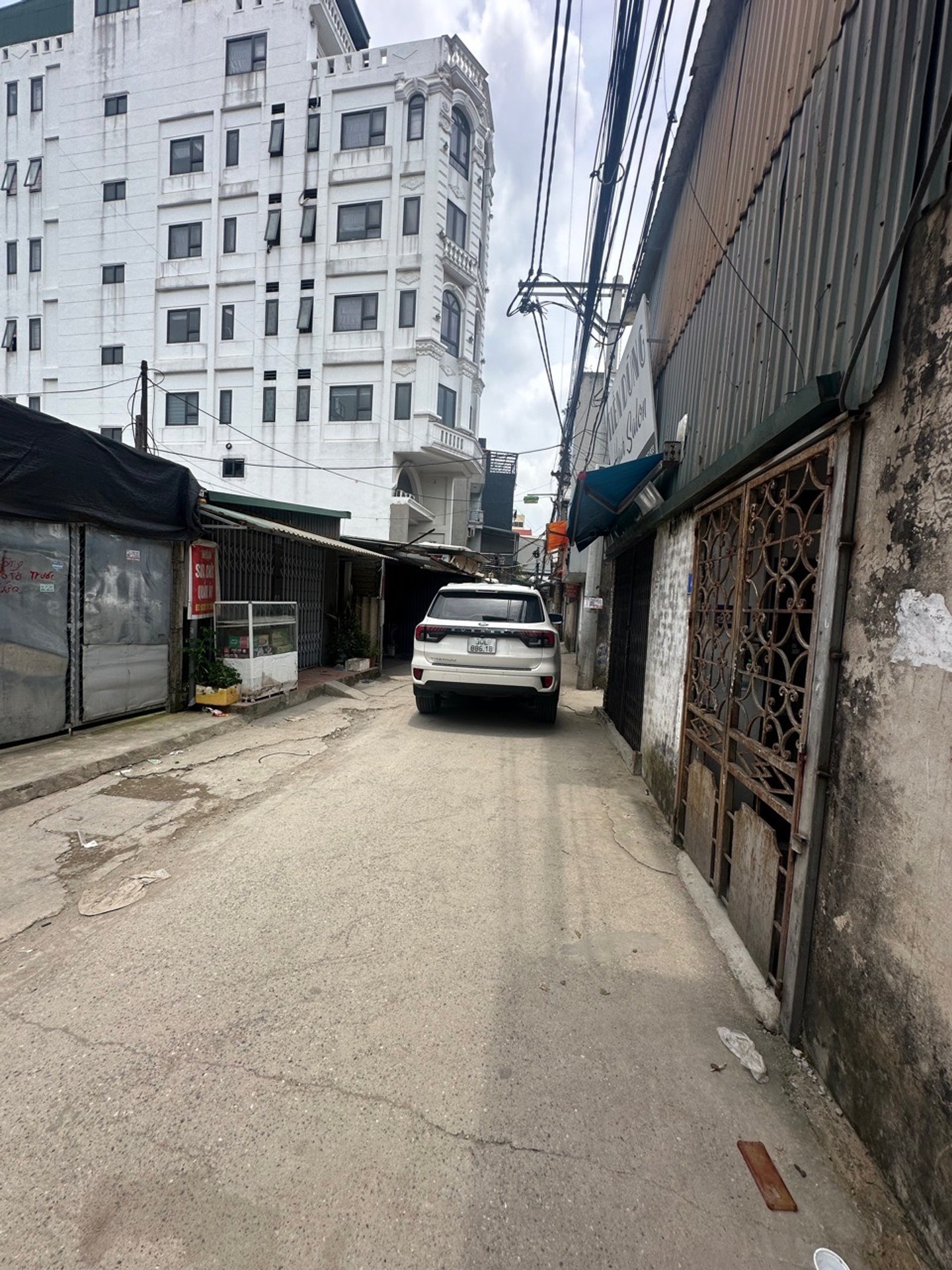 Siêu phẩm nhà 6 tầng Thang Máy, lô góc, ô tô đỗ cửa, vị trí đắc địa tại Phú Diễn, Hồ Tùng Mậu