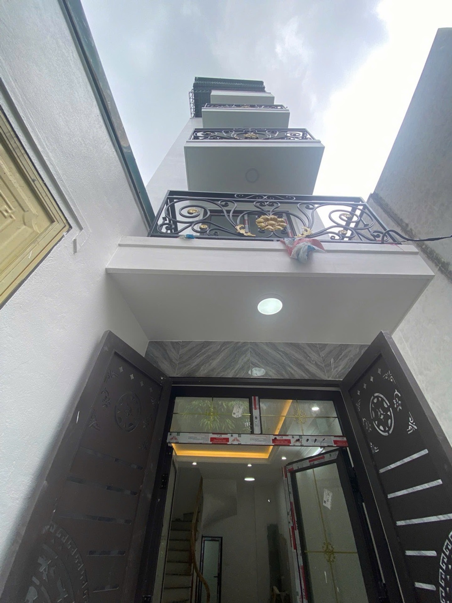 Bán nhà riêng 5 tầng 31m2 tại phường Phúc Lợi, Long Biên giá 5.8 tỷ