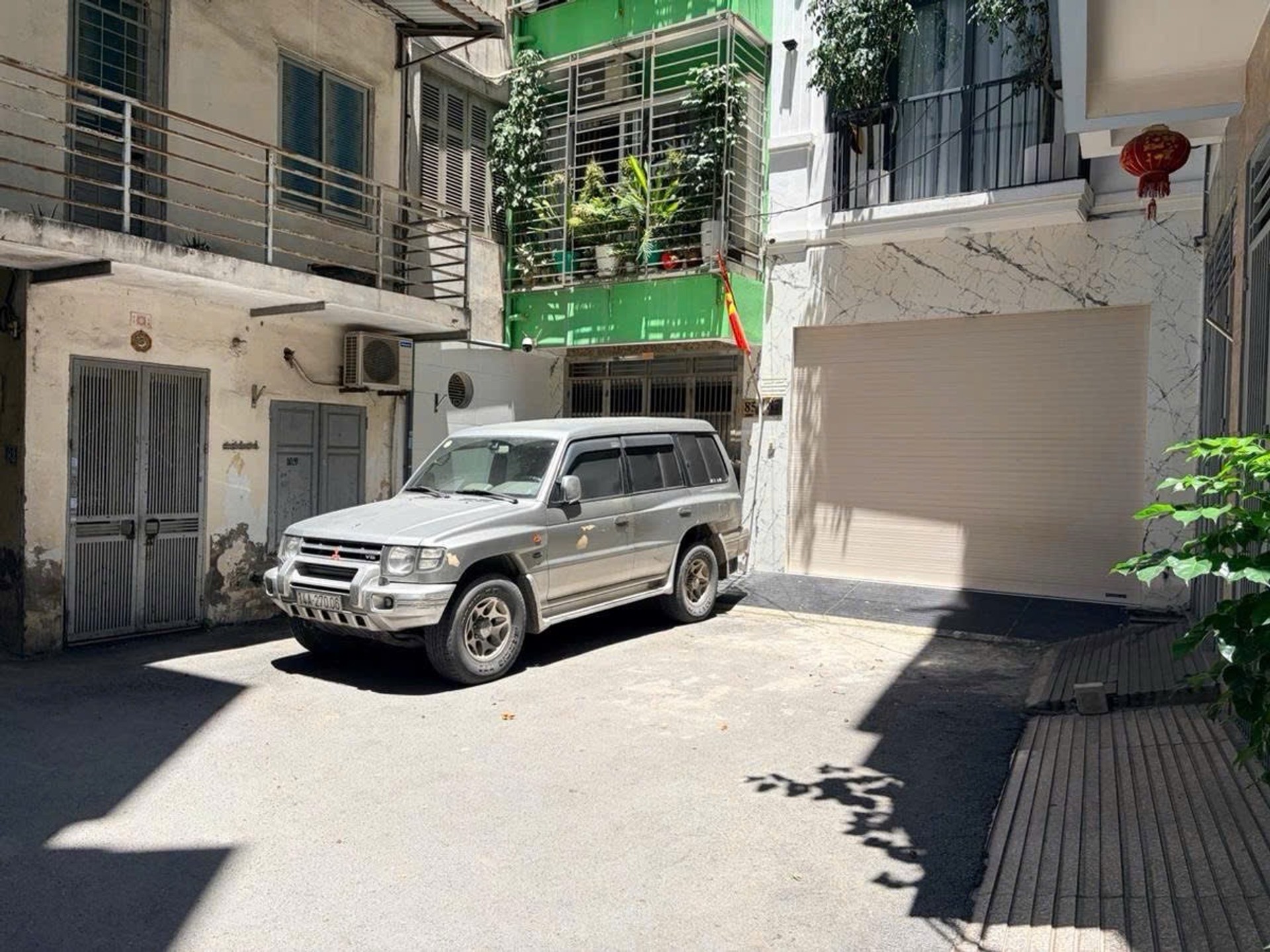 Bán nhà riêng 5 tầng tại quận Thanh Xuân, diện tích 37.6 m2, ô tô vào nhà