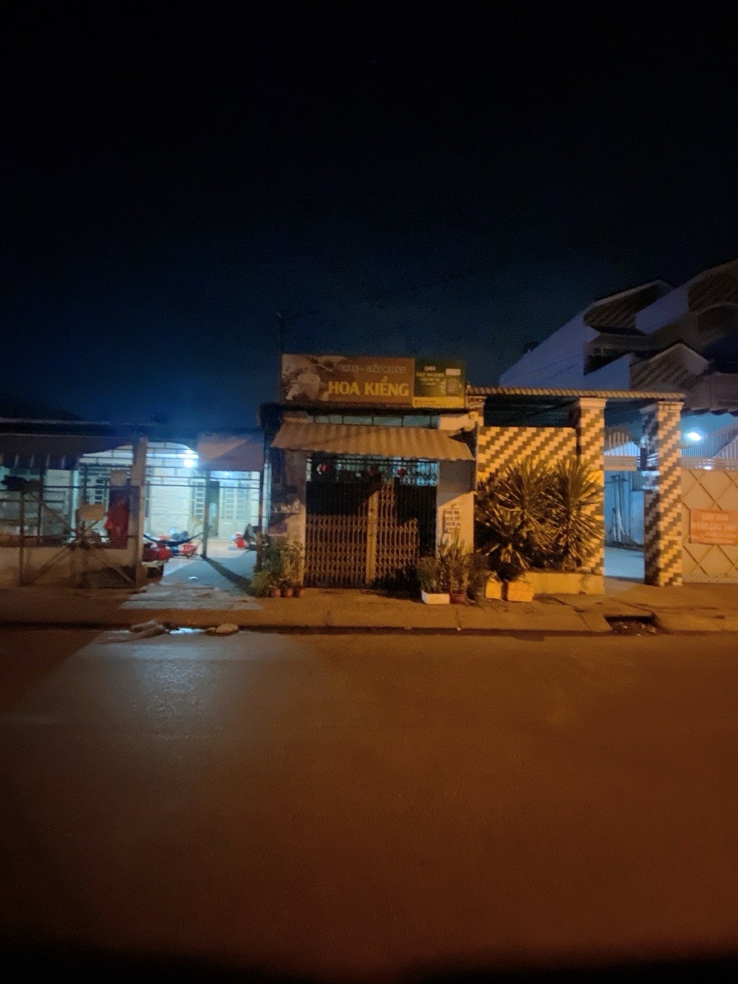 Bán nhà mặt phố tại xã Tân Xuân, huyện Hóc Môn, diện tích 178 m2, giá 8.9 tỷ đồng
