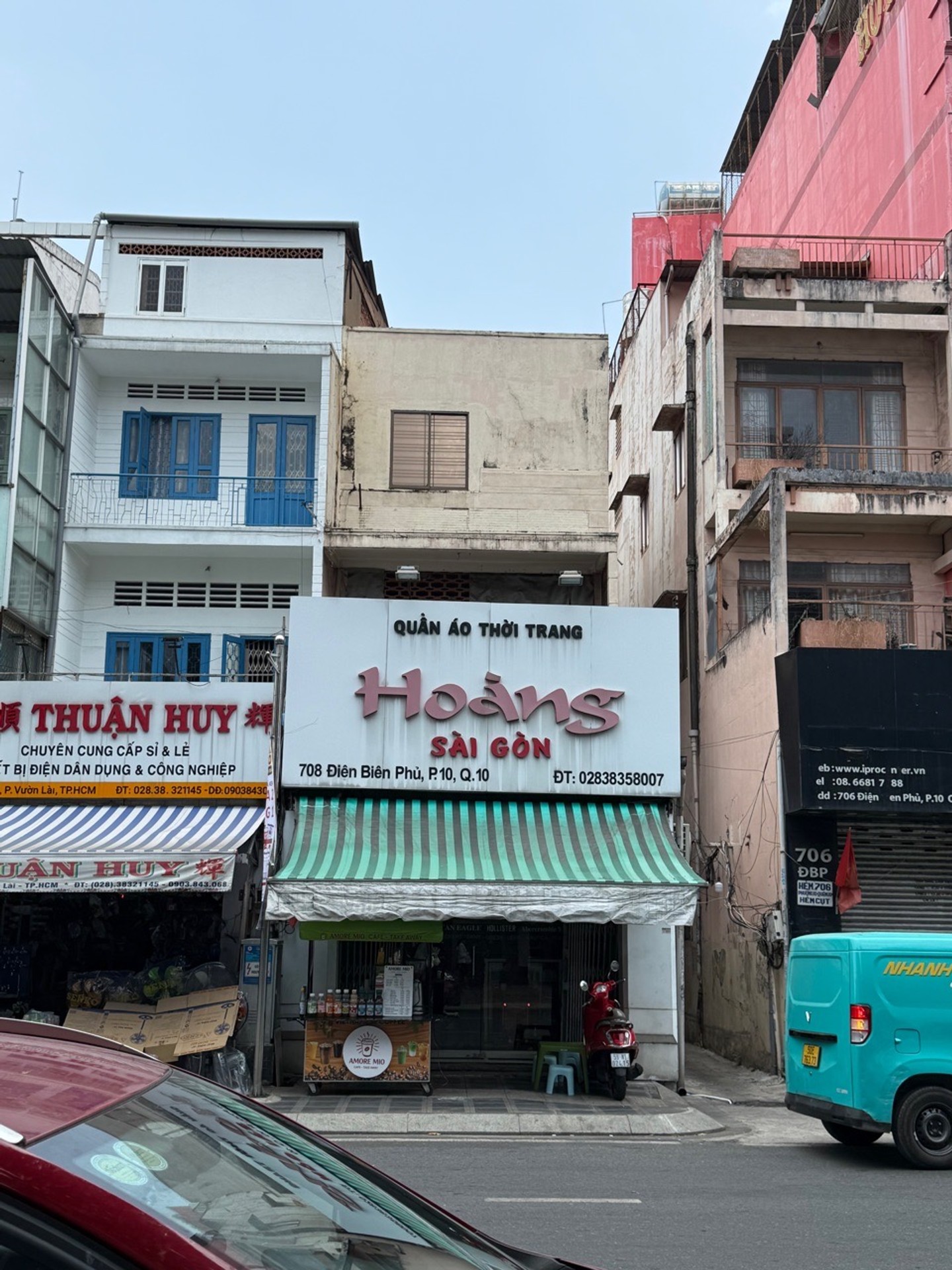 Nhà phố hiếm có 3 tầng, mặt tiền rộng, Quận 10