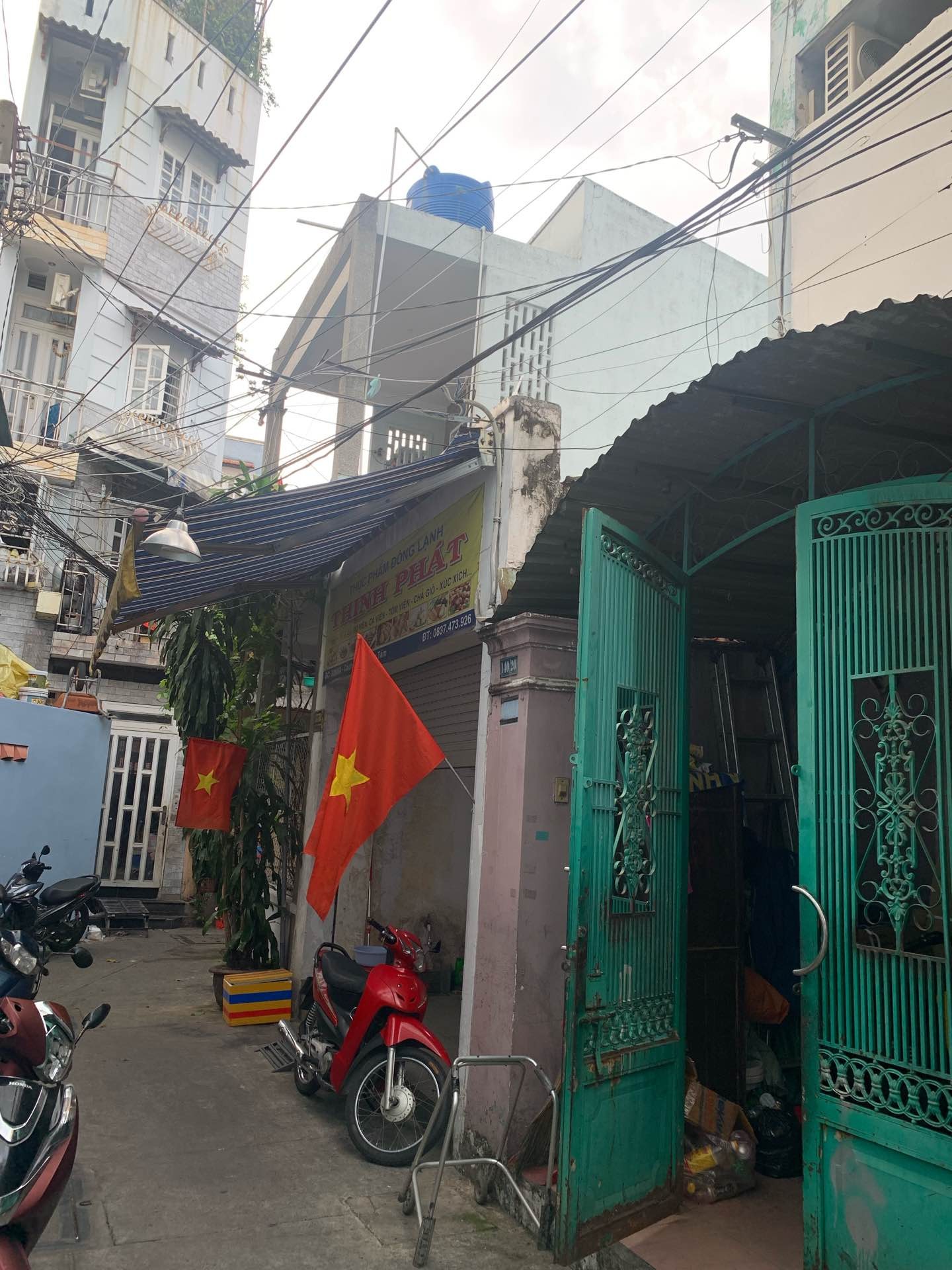 TÂN BÌNH- GẦN CV LÊ THỊ RIÊNG -NHÀ C4 NỞ HẬU TÀI LỘC - 88M2- 2PN 1WC - 100M RA MT